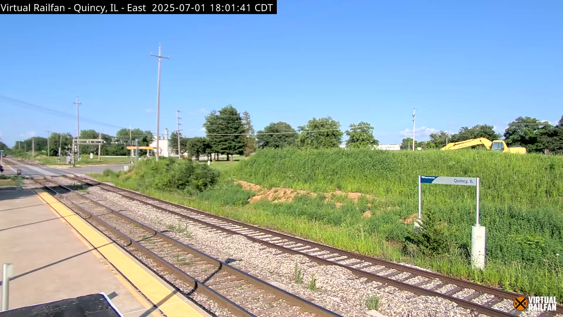 Quincy Amtrak Station & Railroad Crossing Live Cam - Quincy, Adams, Illinois, USA