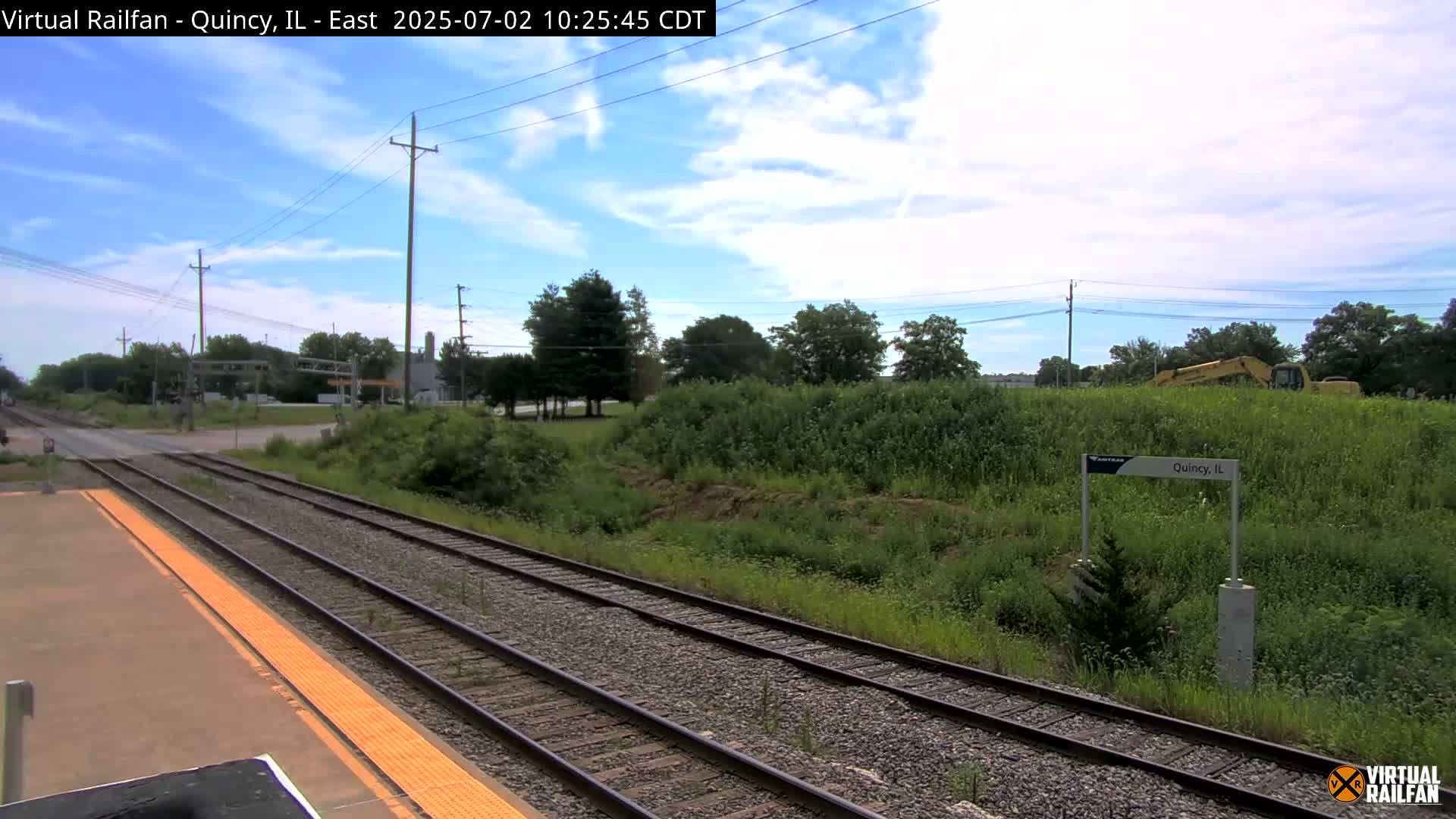 Quincy Amtrak Station & Railroad Crossing Live Cam - Quincy, Adams, Illinois, USA