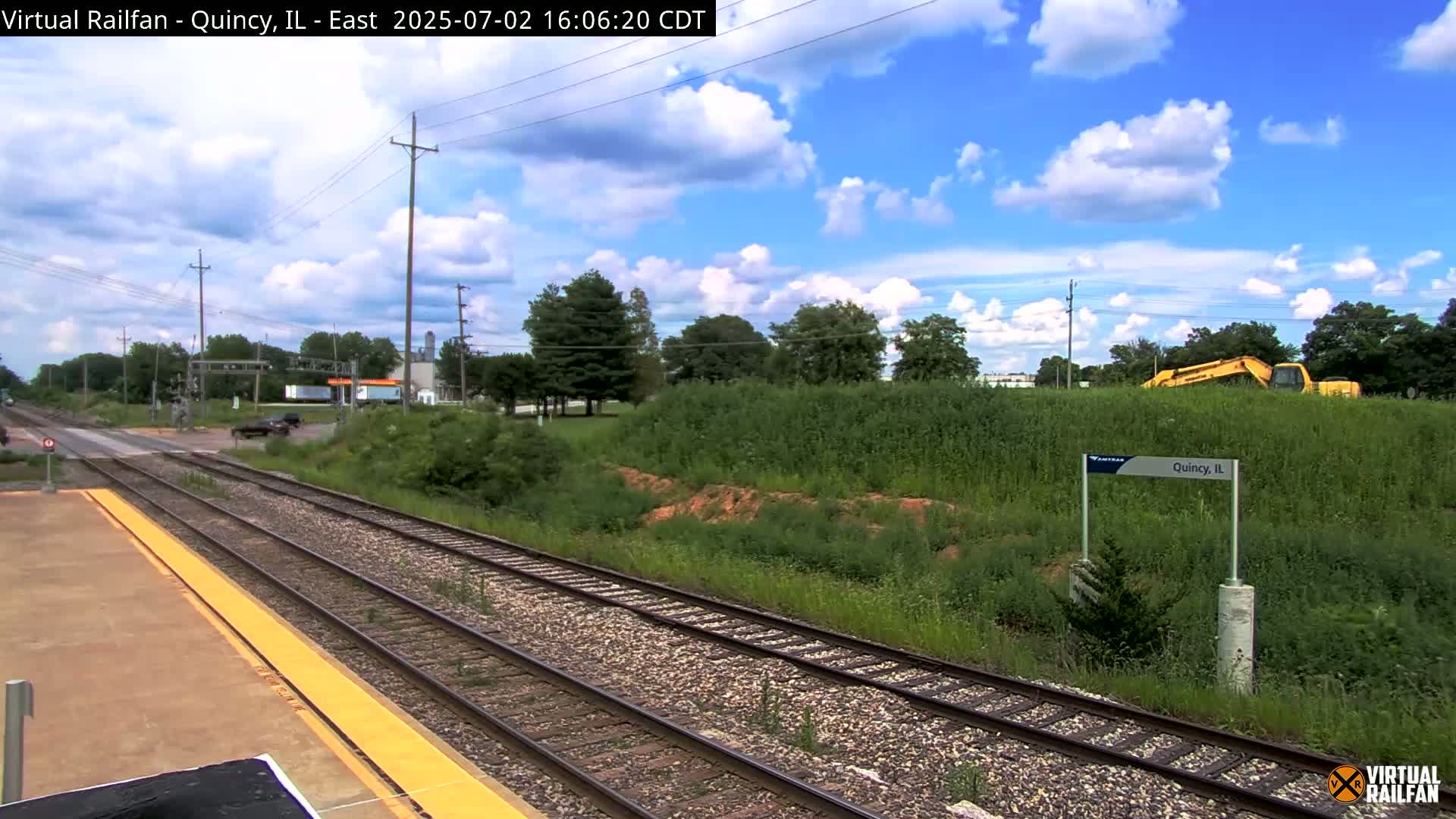 Quincy Amtrak Station & Railroad Crossing Live Cam - Quincy, Adams, Illinois, USA