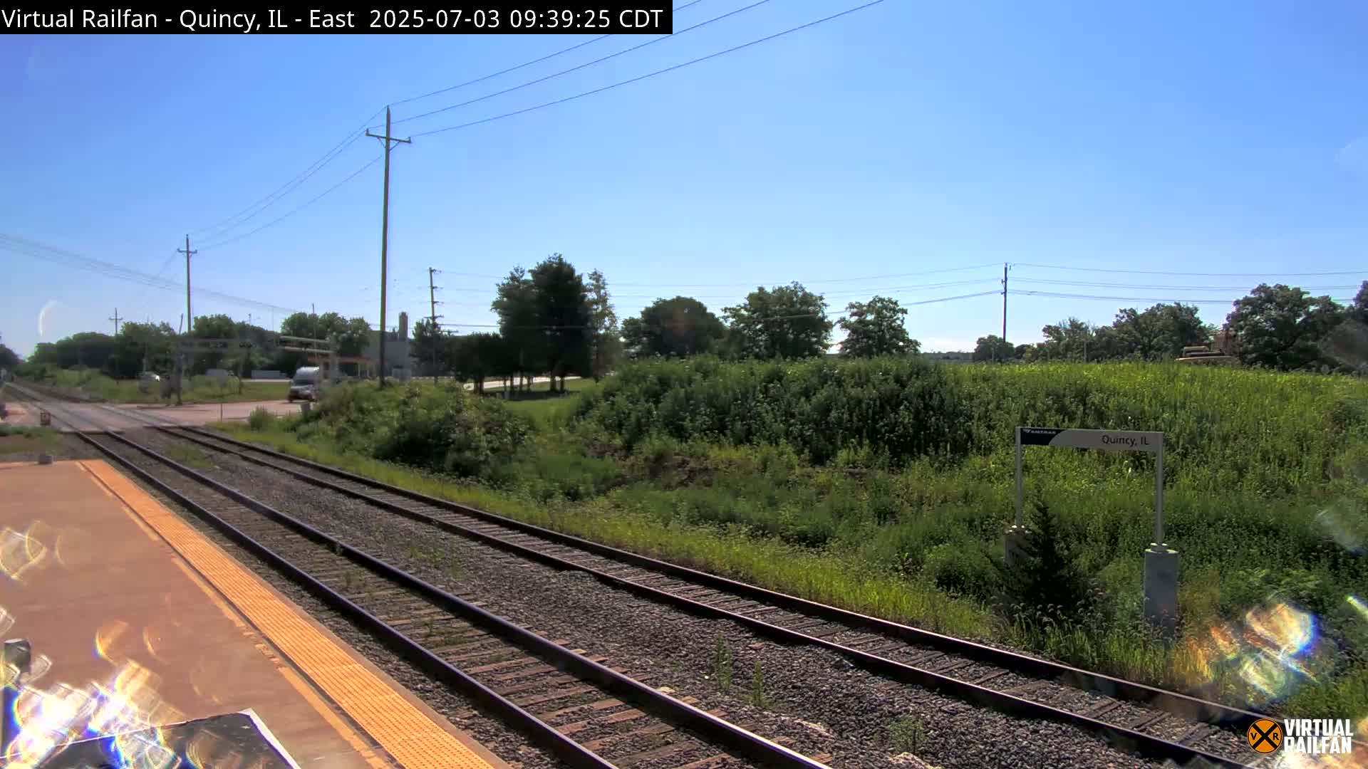 Quincy Amtrak Station & Railroad Crossing Live Cam - Quincy, Adams, Illinois, USA