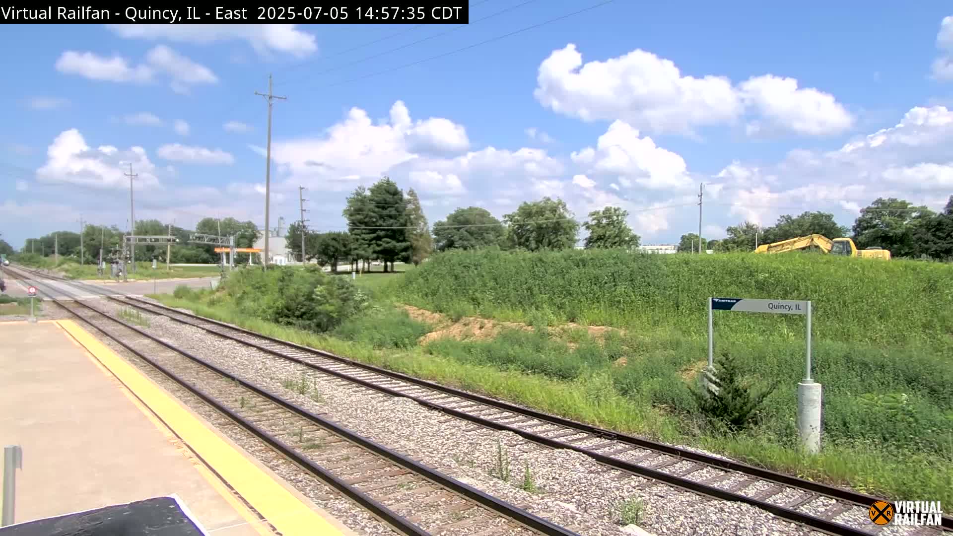 Quincy Amtrak Station & Railroad Crossing Live Cam - Quincy, Adams, Illinois, USA