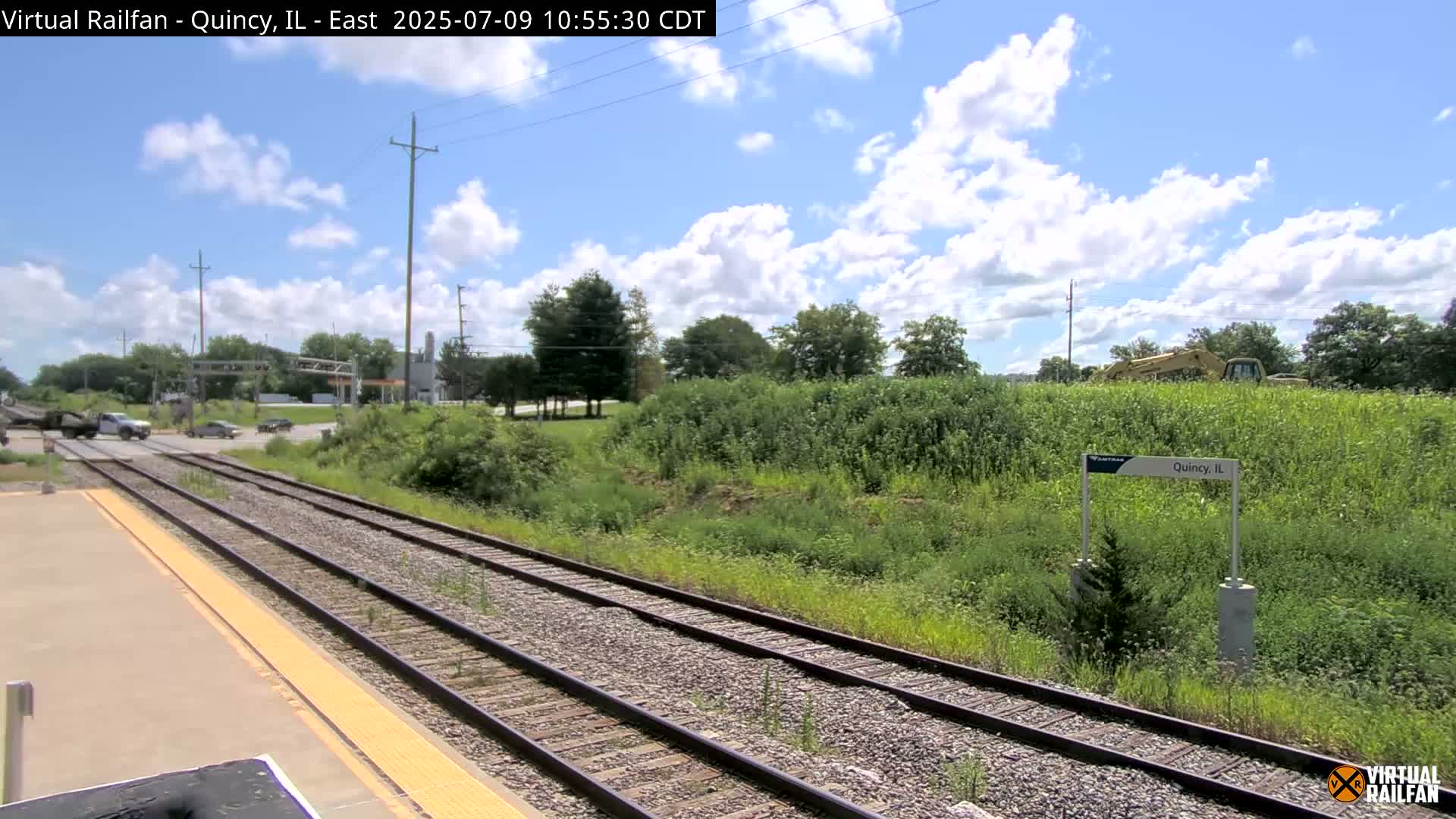 Quincy Amtrak Station & Railroad Crossing Live Cam - Quincy, Adams, Illinois, USA