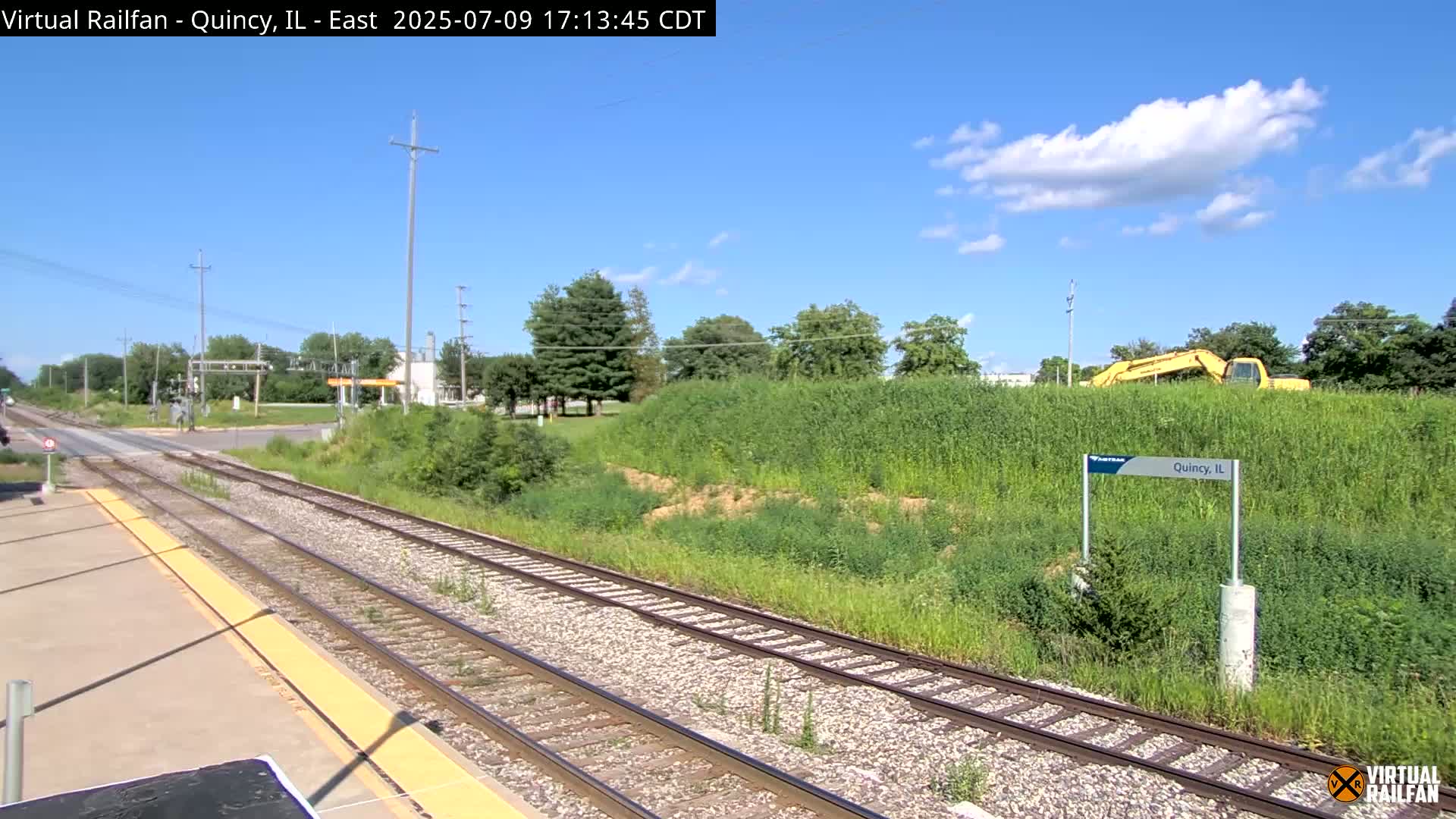 Quincy Amtrak Station & Railroad Crossing Live Cam - Quincy, Adams, Illinois, USA