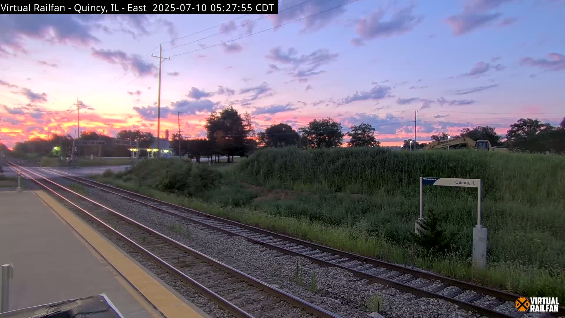 Quincy Amtrak Station & Railroad Crossing Live Cam - Quincy, Adams, Illinois, USA