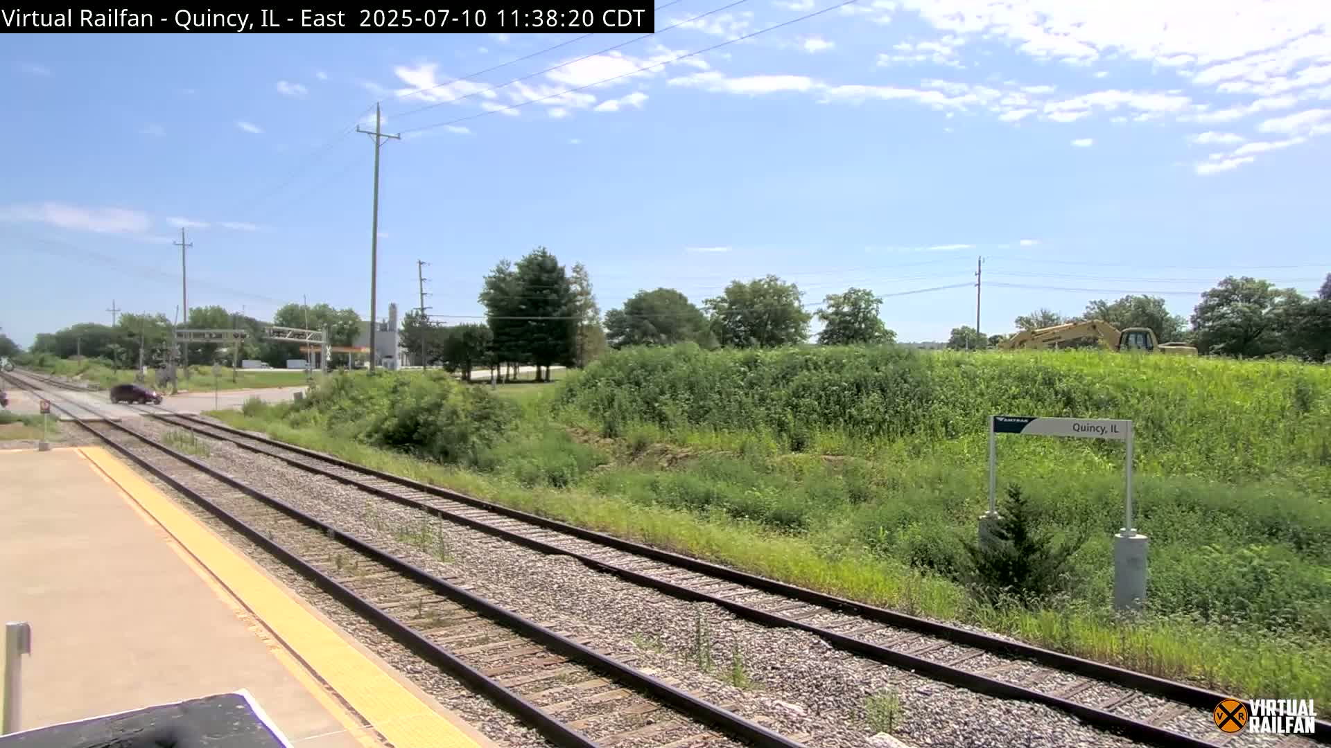 Quincy Amtrak Station & Railroad Crossing Live Cam - Quincy, Adams, Illinois, USA