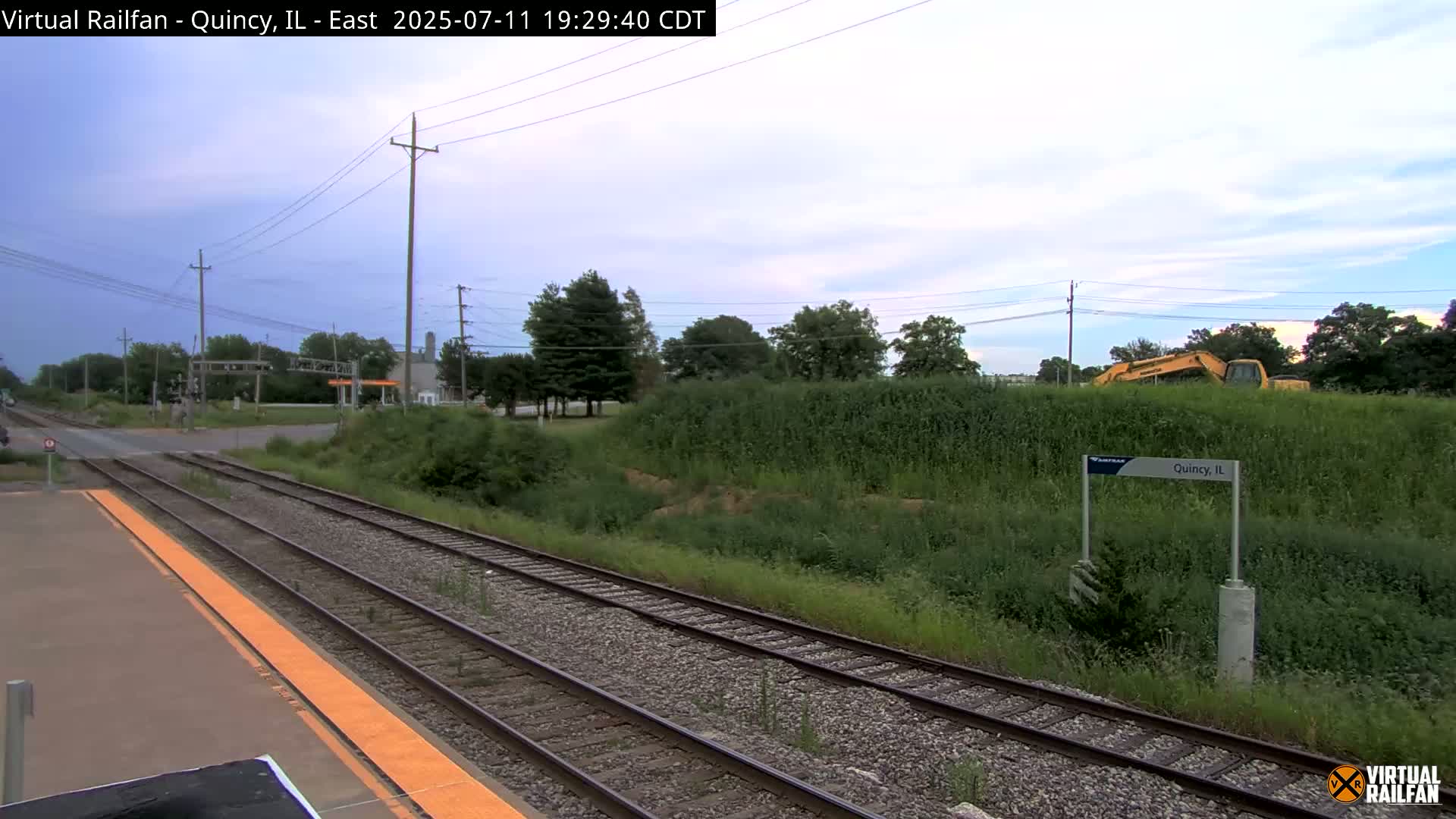 Quincy Amtrak Station & Railroad Crossing Live Cam - Quincy, Adams, Illinois, USA