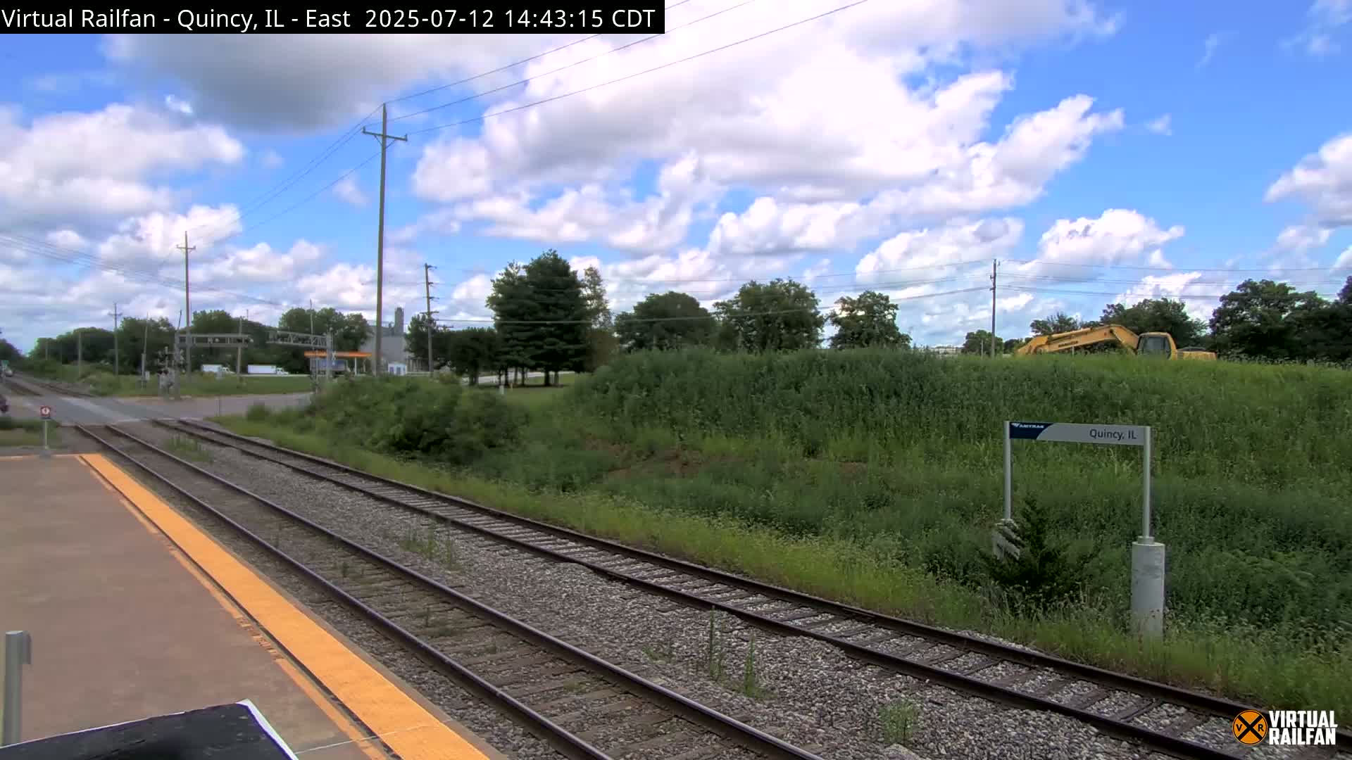 Quincy Amtrak Station & Railroad Crossing Live Cam - Quincy, Adams, Illinois, USA
