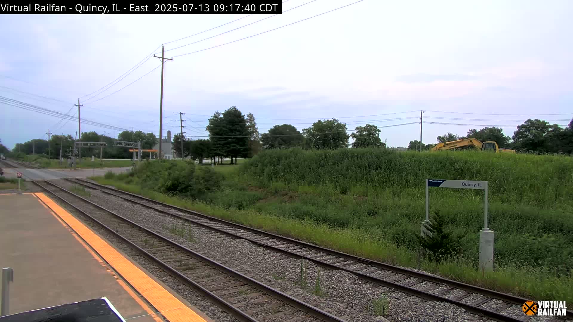Quincy Amtrak Station & Railroad Crossing Live Cam - Quincy, Adams, Illinois, USA