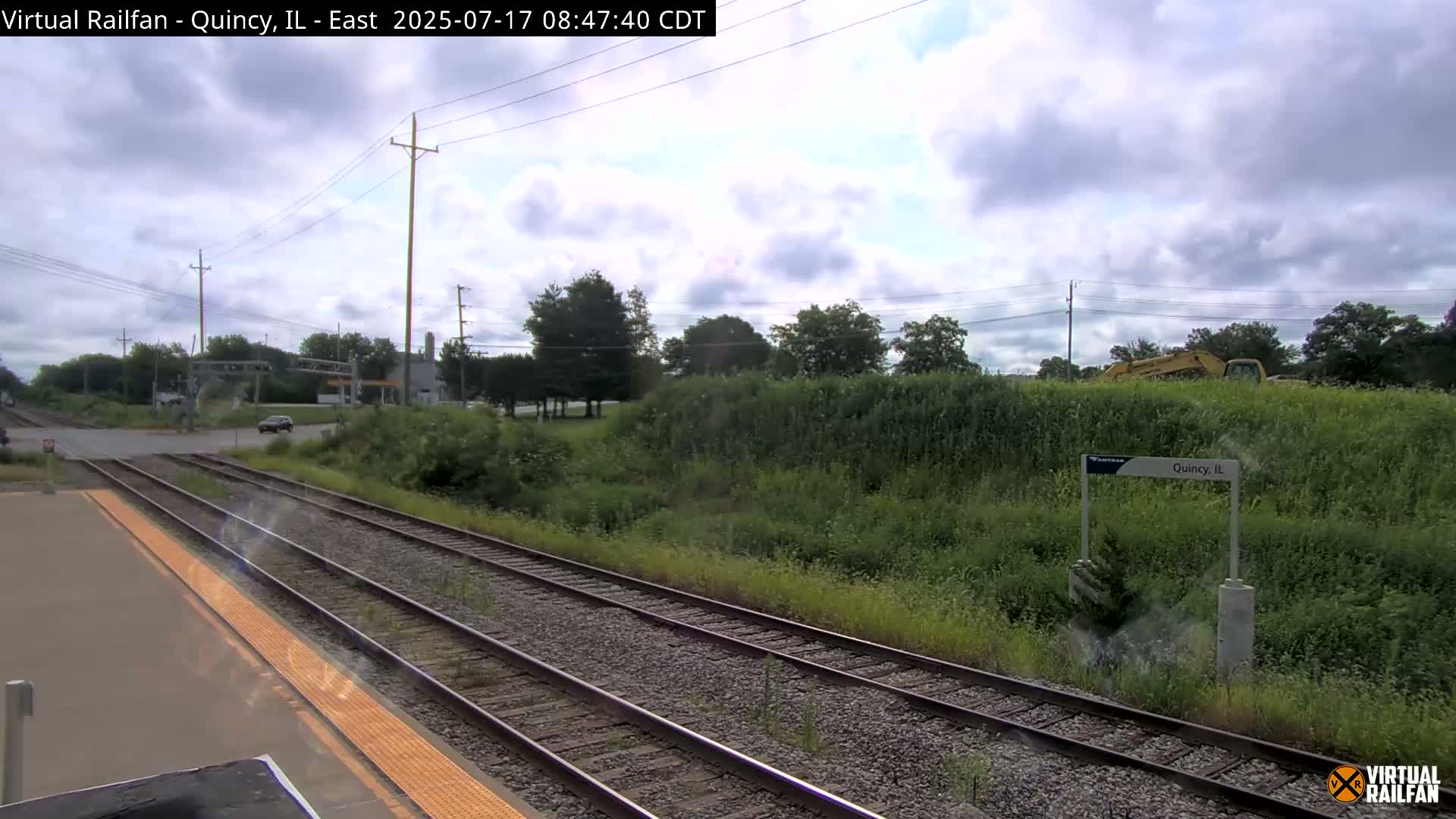 Quincy Amtrak Station & Railroad Crossing Live Cam - Quincy, Adams, Illinois, USA