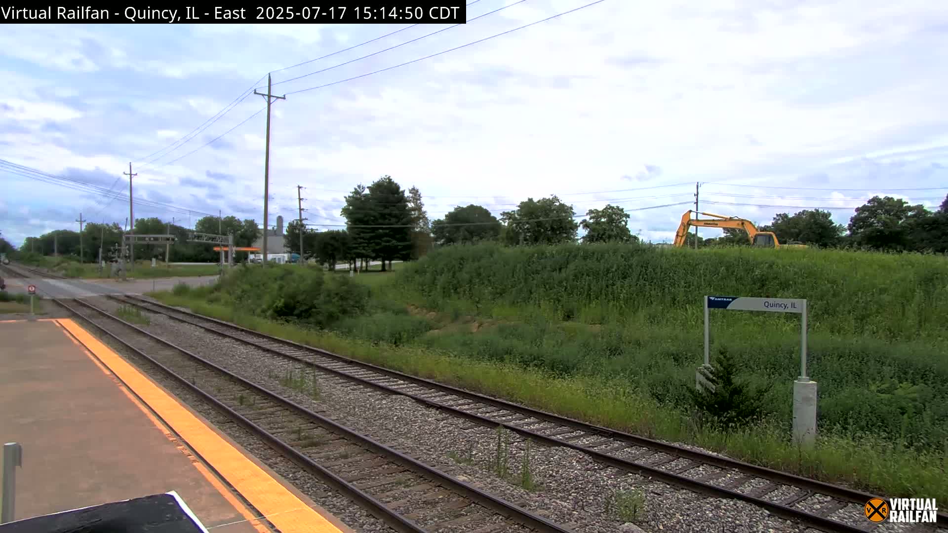 Quincy Amtrak Station & Railroad Crossing Live Cam - Quincy, Adams, Illinois, USA