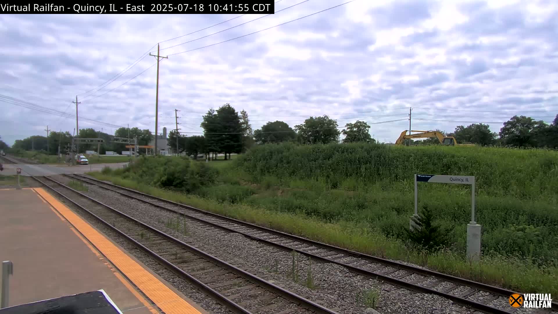 Quincy Amtrak Station & Railroad Crossing Live Cam - Quincy, Adams, Illinois, USA