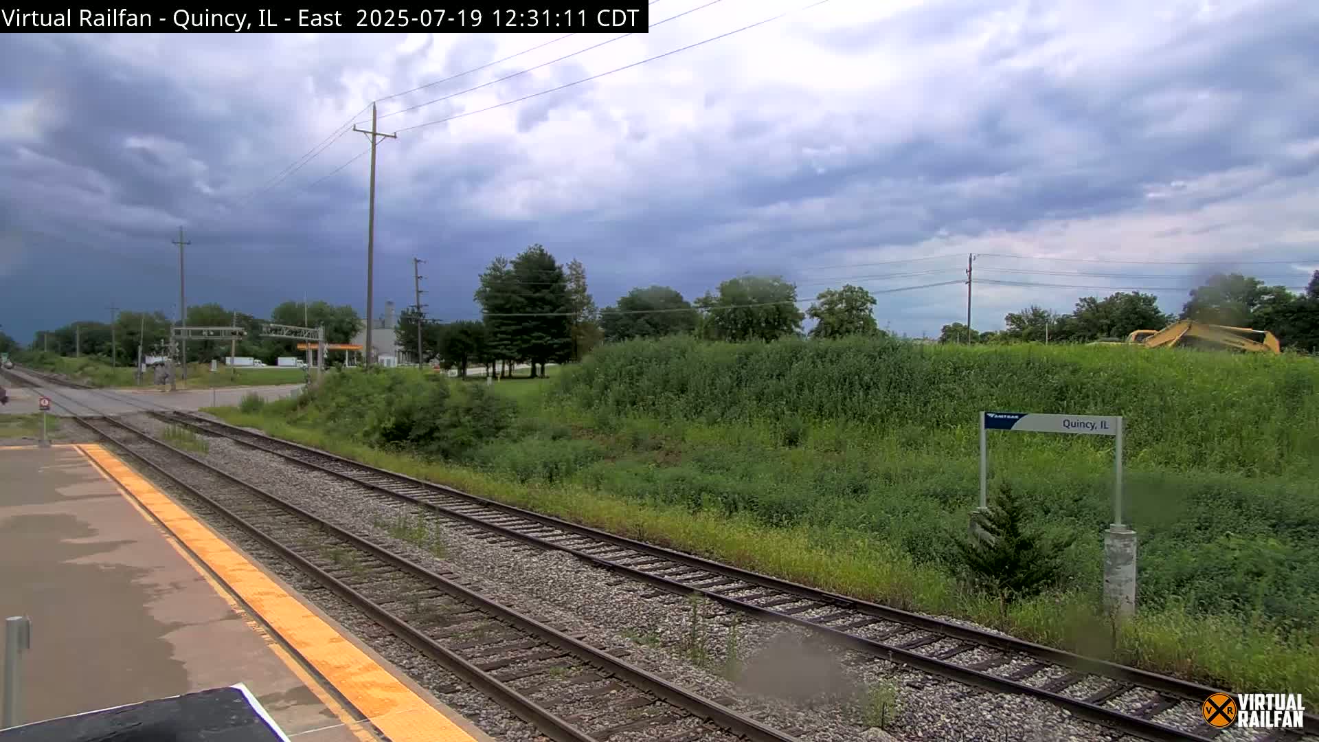 Quincy Amtrak Station & Railroad Crossing Live Cam - Quincy, Adams, Illinois, USA
