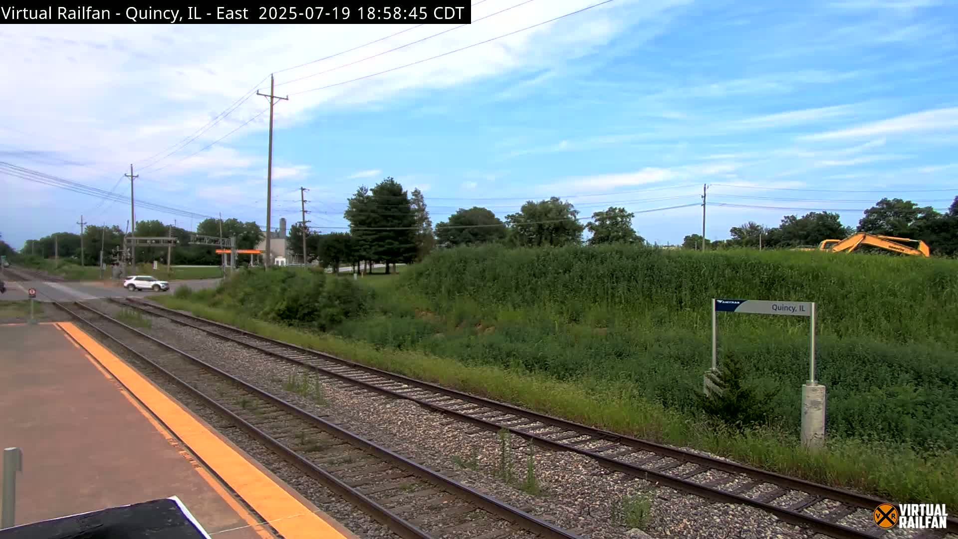 Quincy Amtrak Station & Railroad Crossing Live Cam - Quincy, Adams, Illinois, USA