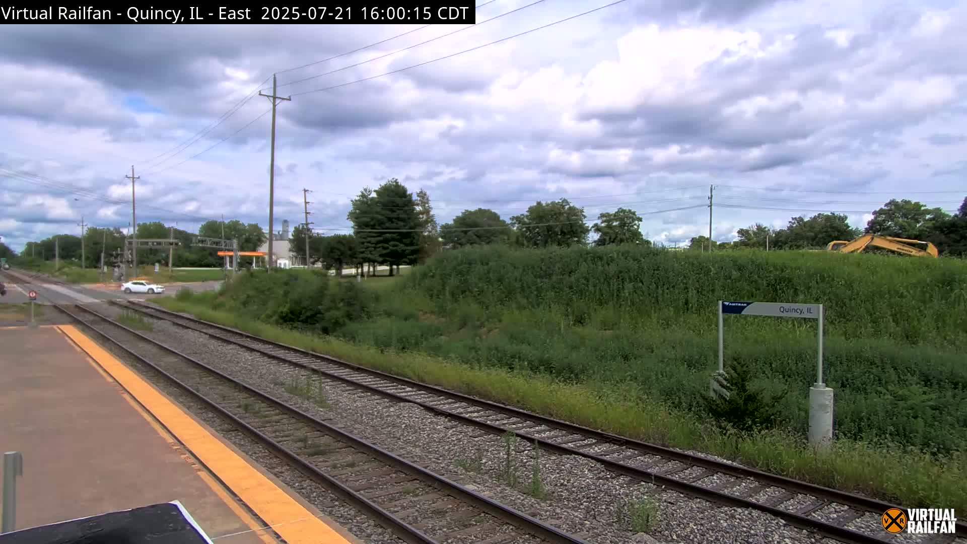 Quincy Amtrak Station & Railroad Crossing Live Cam - Quincy, Adams, Illinois, USA