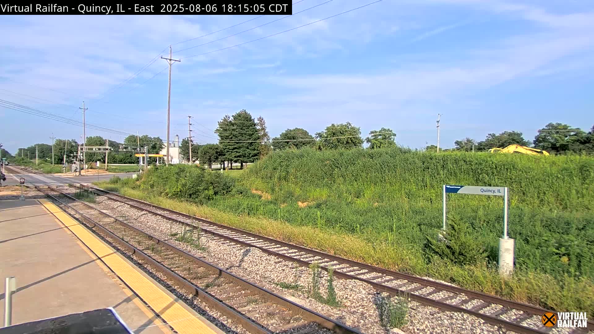 Quincy Amtrak Station & Railroad Crossing Live Cam - Quincy, Adams, Illinois, USA