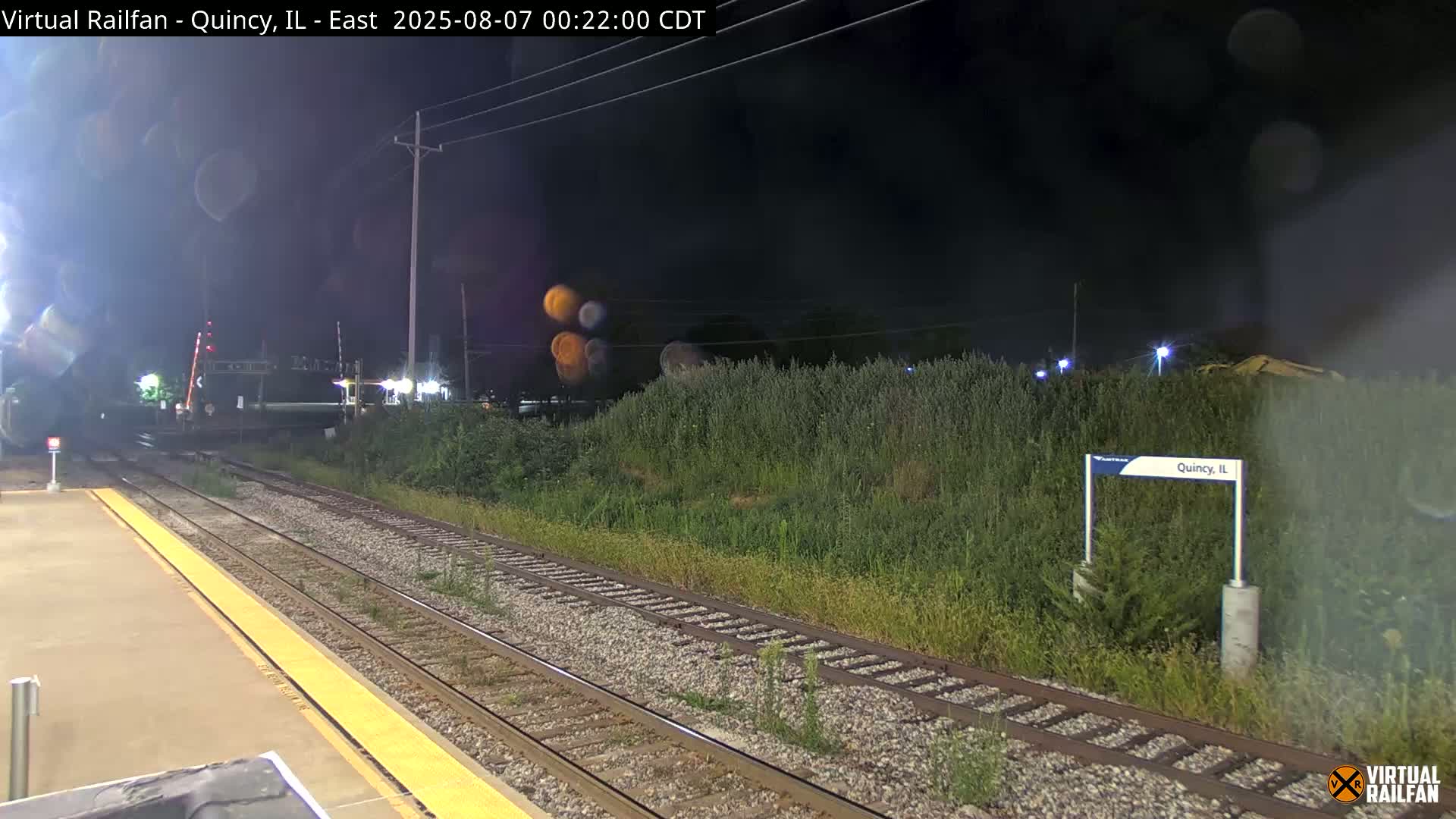 Quincy Amtrak Station & Railroad Crossing Live Cam - Quincy, Adams, Illinois, USA
