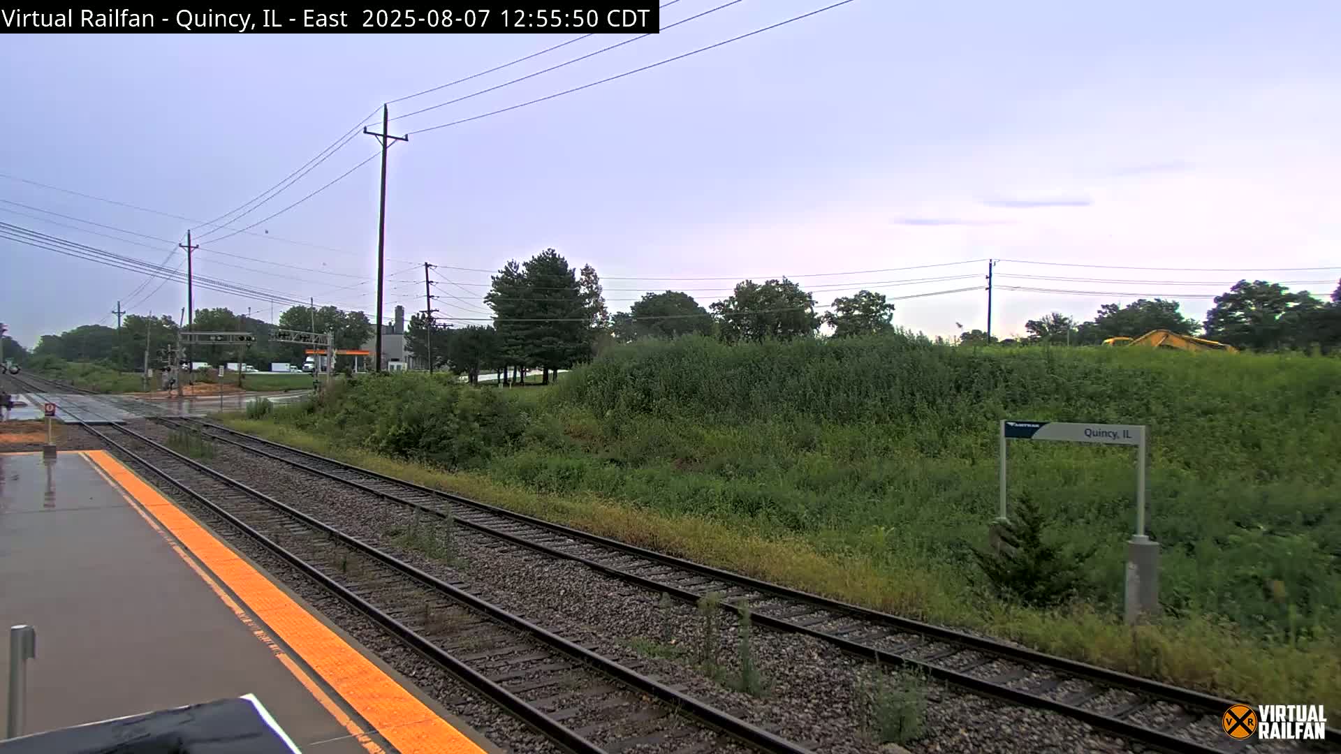 Quincy Amtrak Station & Railroad Crossing Live Cam - Quincy, Adams, Illinois, USA
