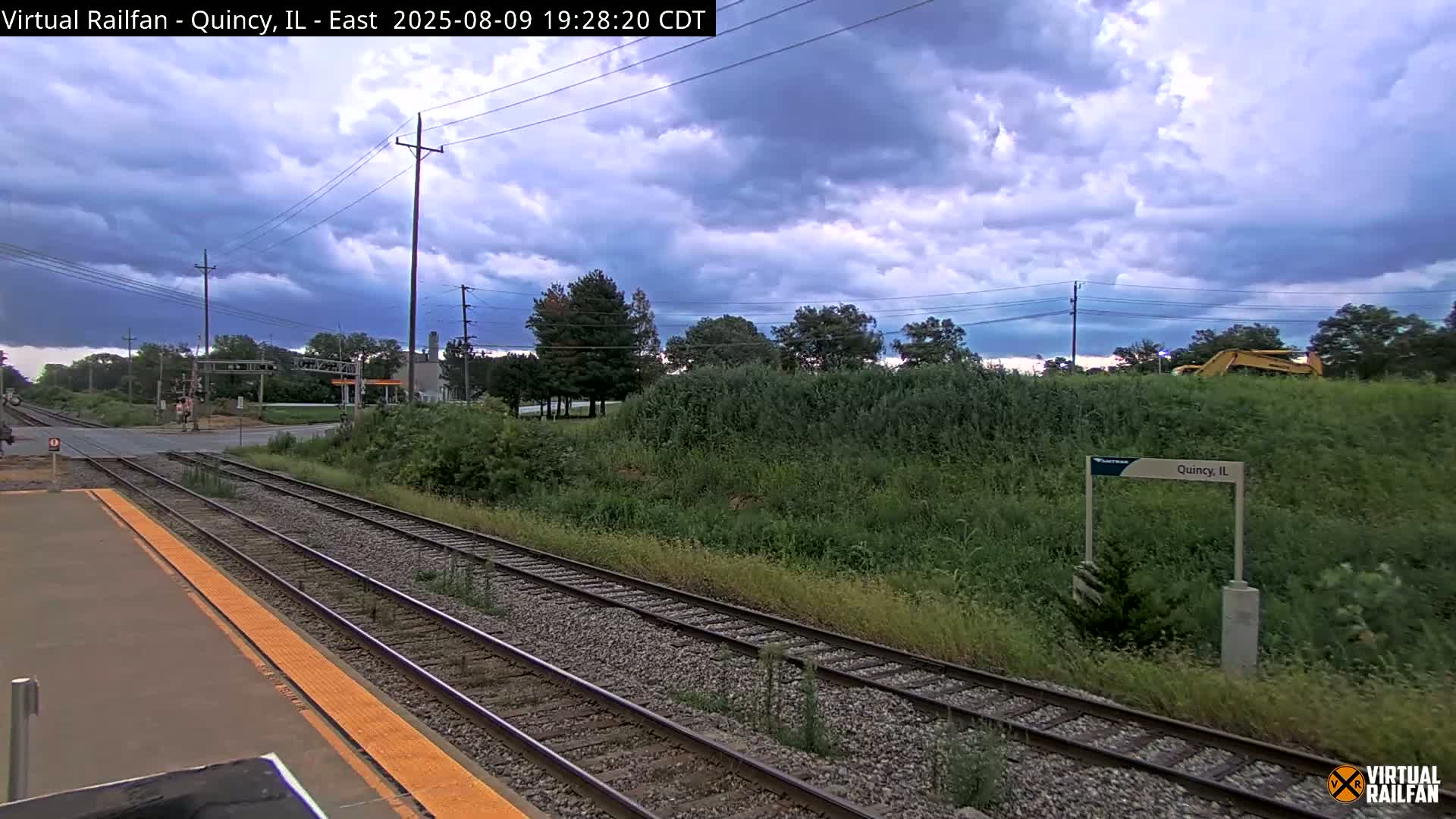 Quincy Amtrak Station & Railroad Crossing Live Cam - Quincy, Adams, Illinois, USA