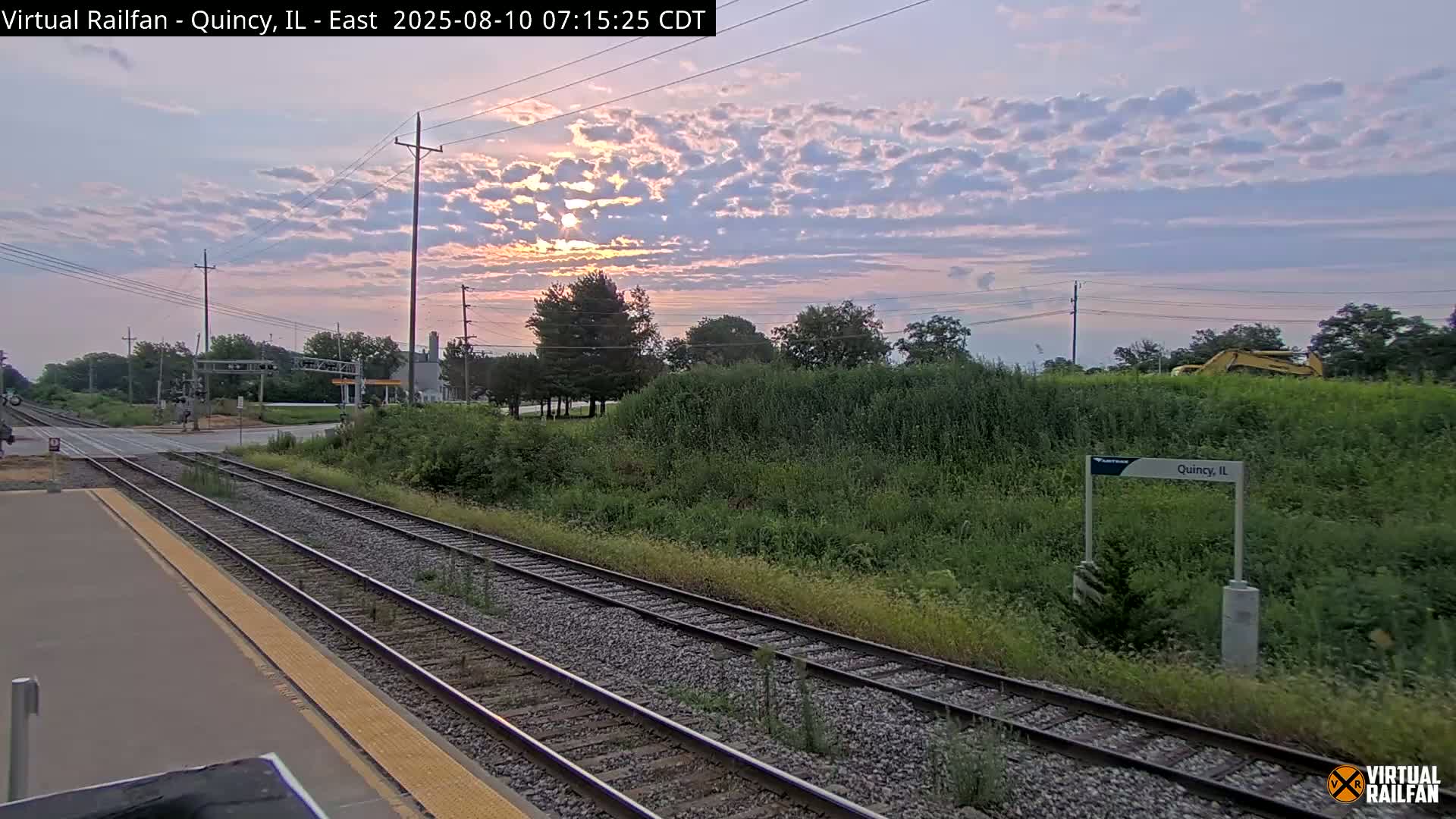 Quincy Amtrak Station & Railroad Crossing Live Cam - Quincy, Adams, Illinois, USA