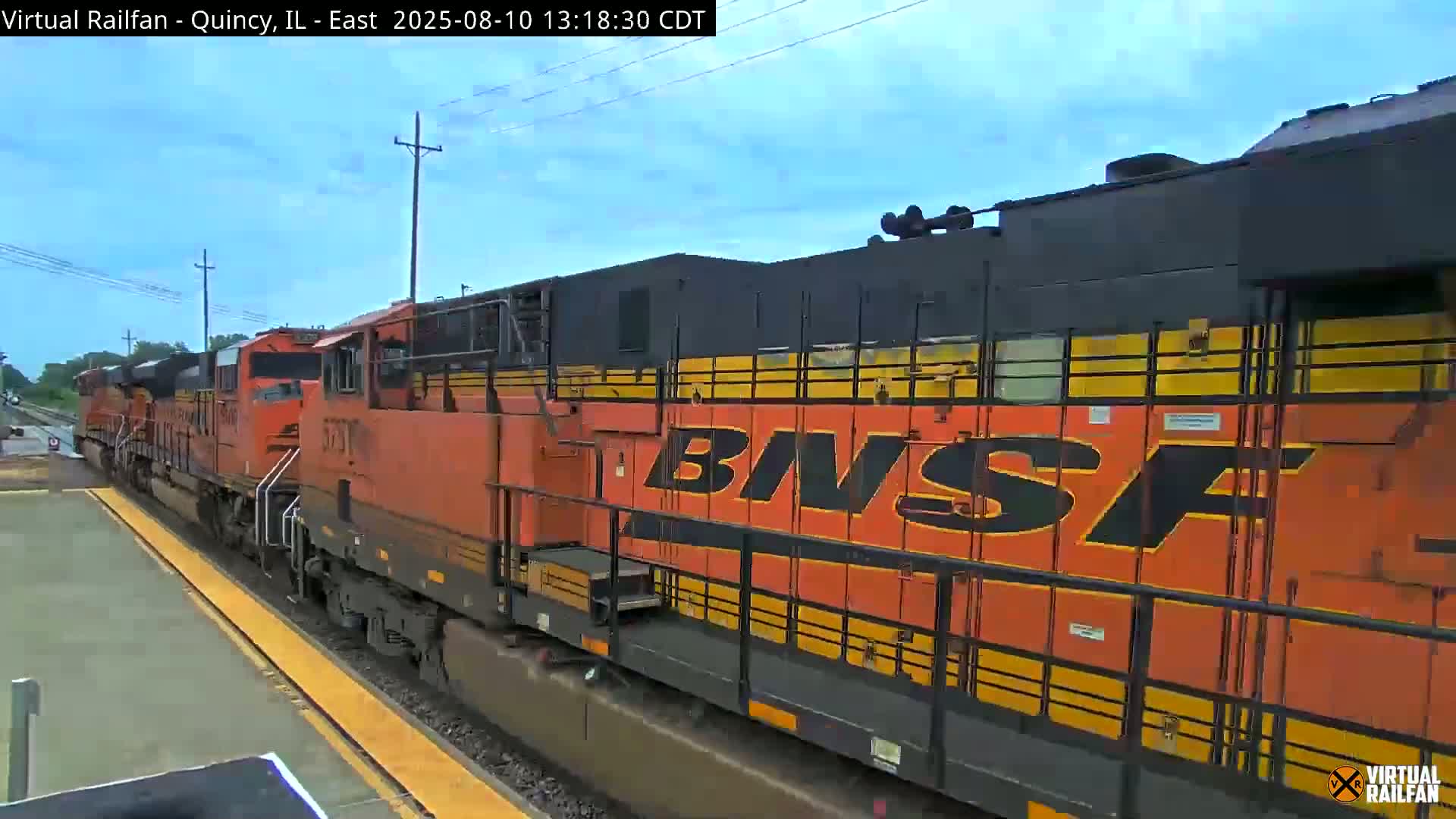 Quincy Amtrak Station & Railroad Crossing Live Cam - Quincy, Adams, Illinois, USA