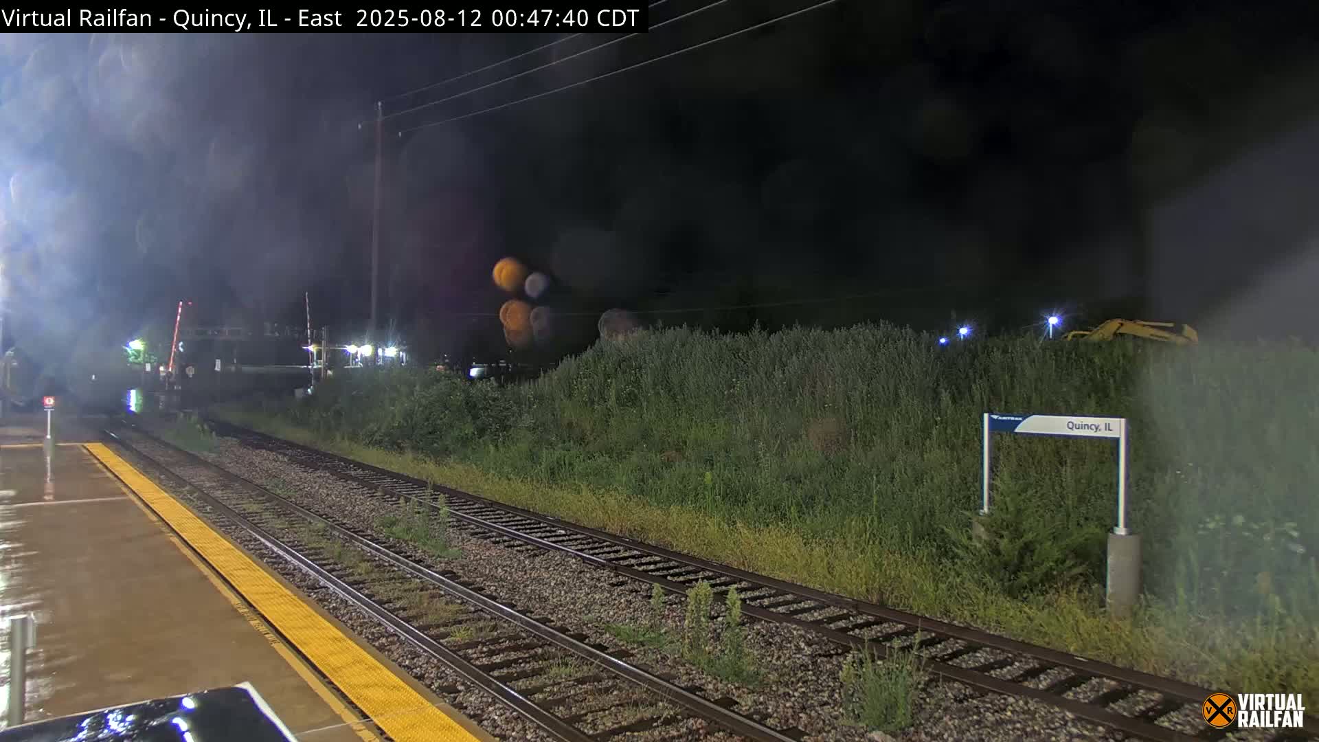 Quincy Amtrak Station & Railroad Crossing Live Cam - Quincy, Adams, Illinois, USA