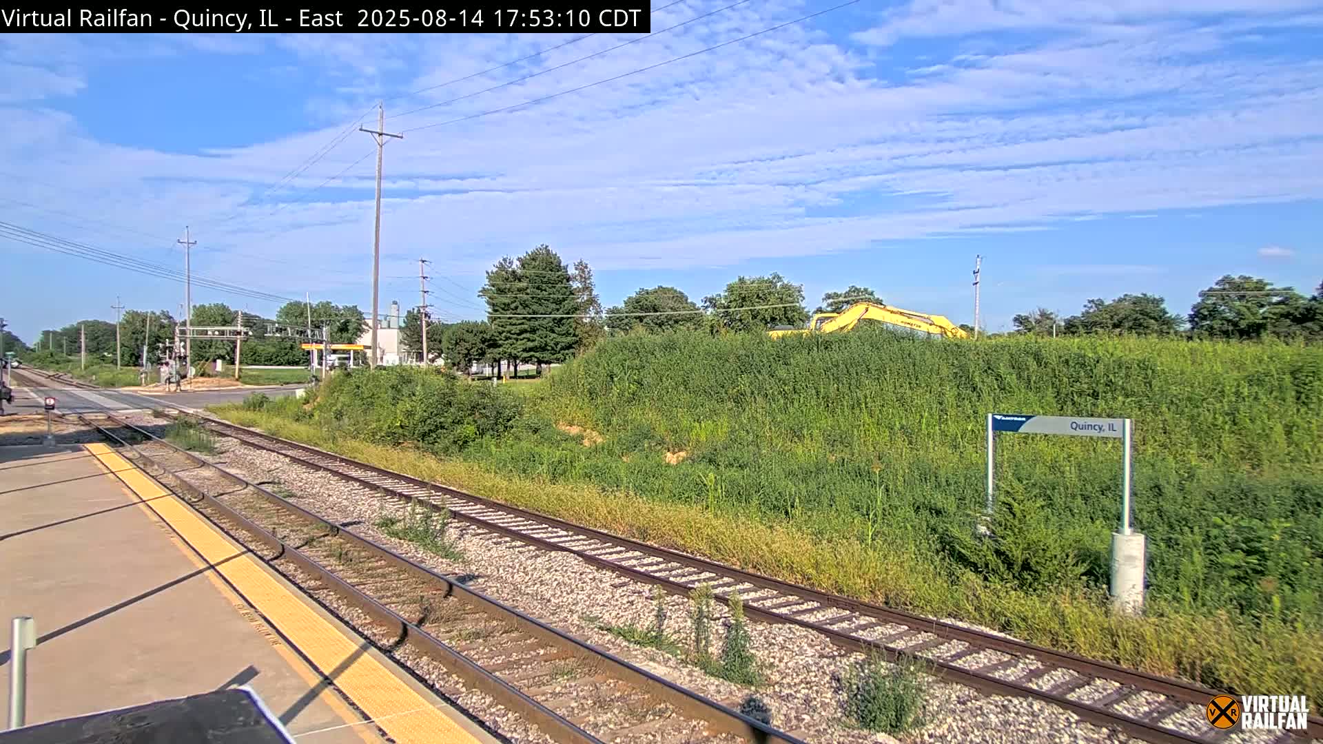 Quincy Amtrak Station & Railroad Crossing Live Cam - Quincy, Adams, Illinois, USA