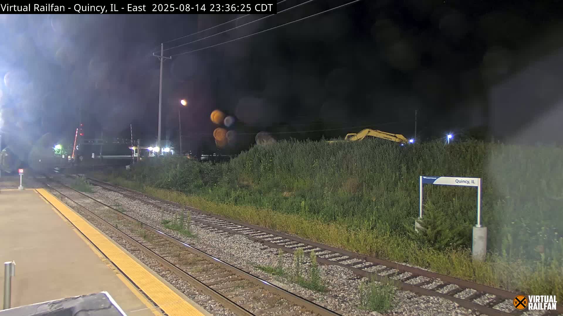 Quincy Amtrak Station & Railroad Crossing Live Cam - Quincy, Adams, Illinois, USA