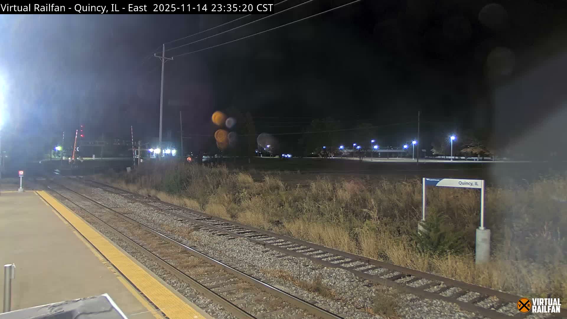 Quincy Amtrak Station & Railroad Crossing Live Cam - Quincy, Adams, Illinois, USA