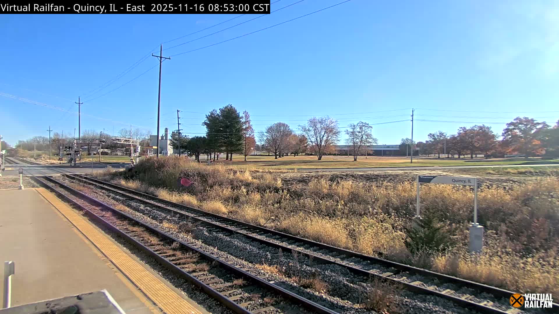 Quincy Amtrak Station & Railroad Crossing Live Cam - Quincy, Adams, Illinois, USA