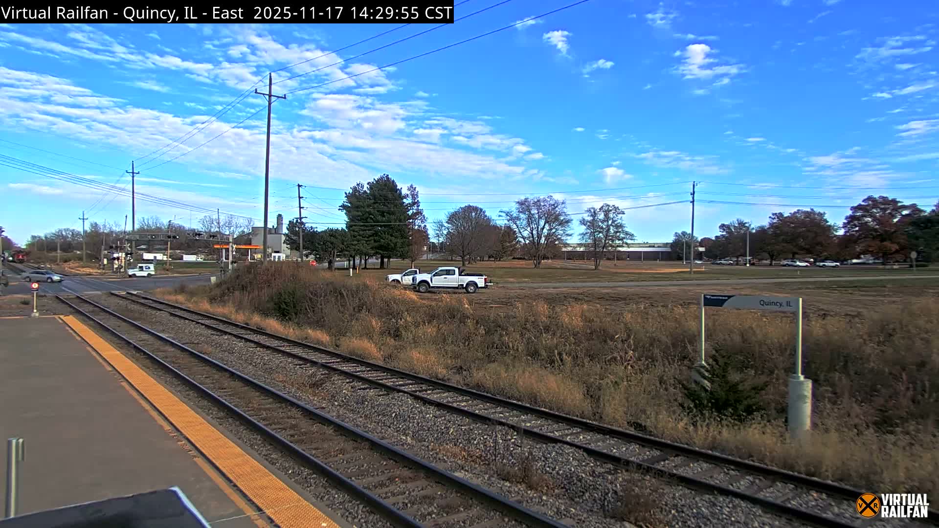 Quincy Amtrak Station & Railroad Crossing Live Cam - Quincy, Adams, Illinois, USA