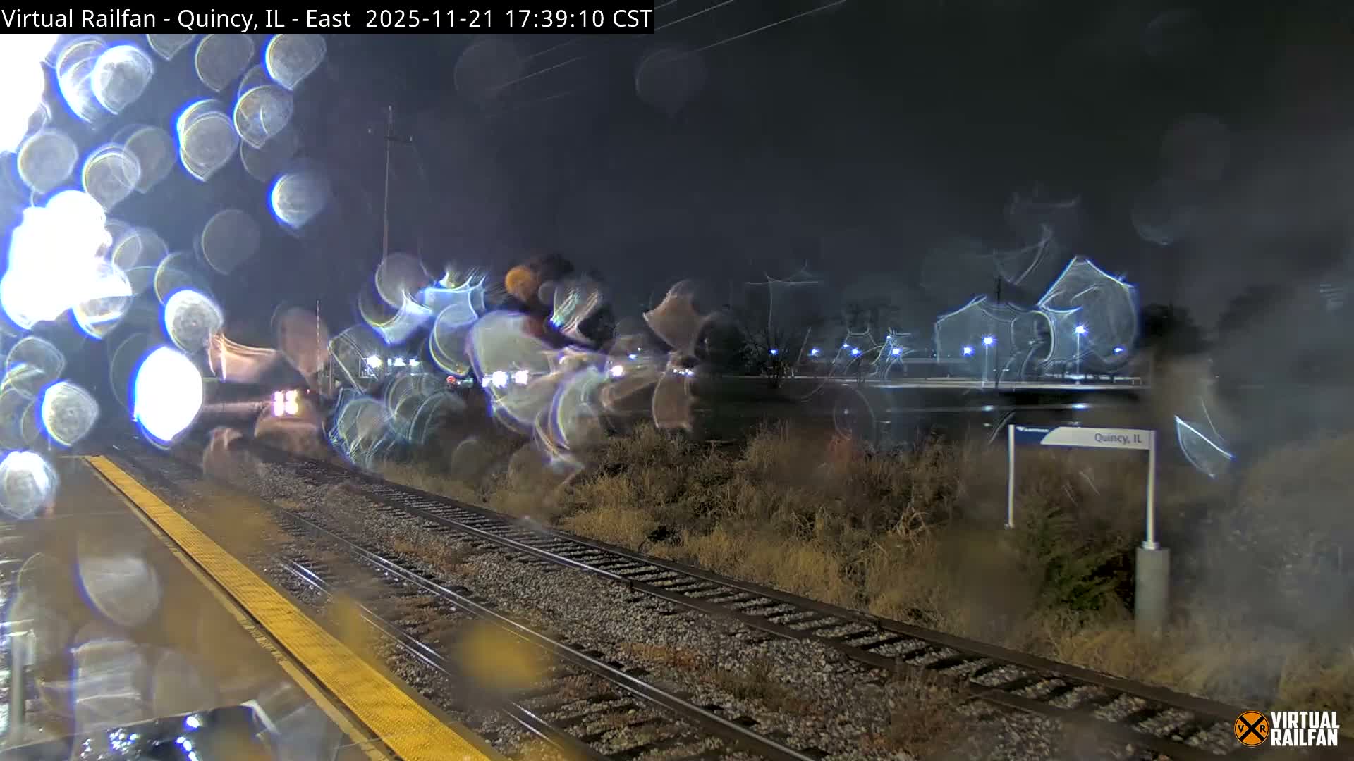 Quincy Amtrak Station & Railroad Crossing Live Cam - Quincy, Adams, Illinois, USA