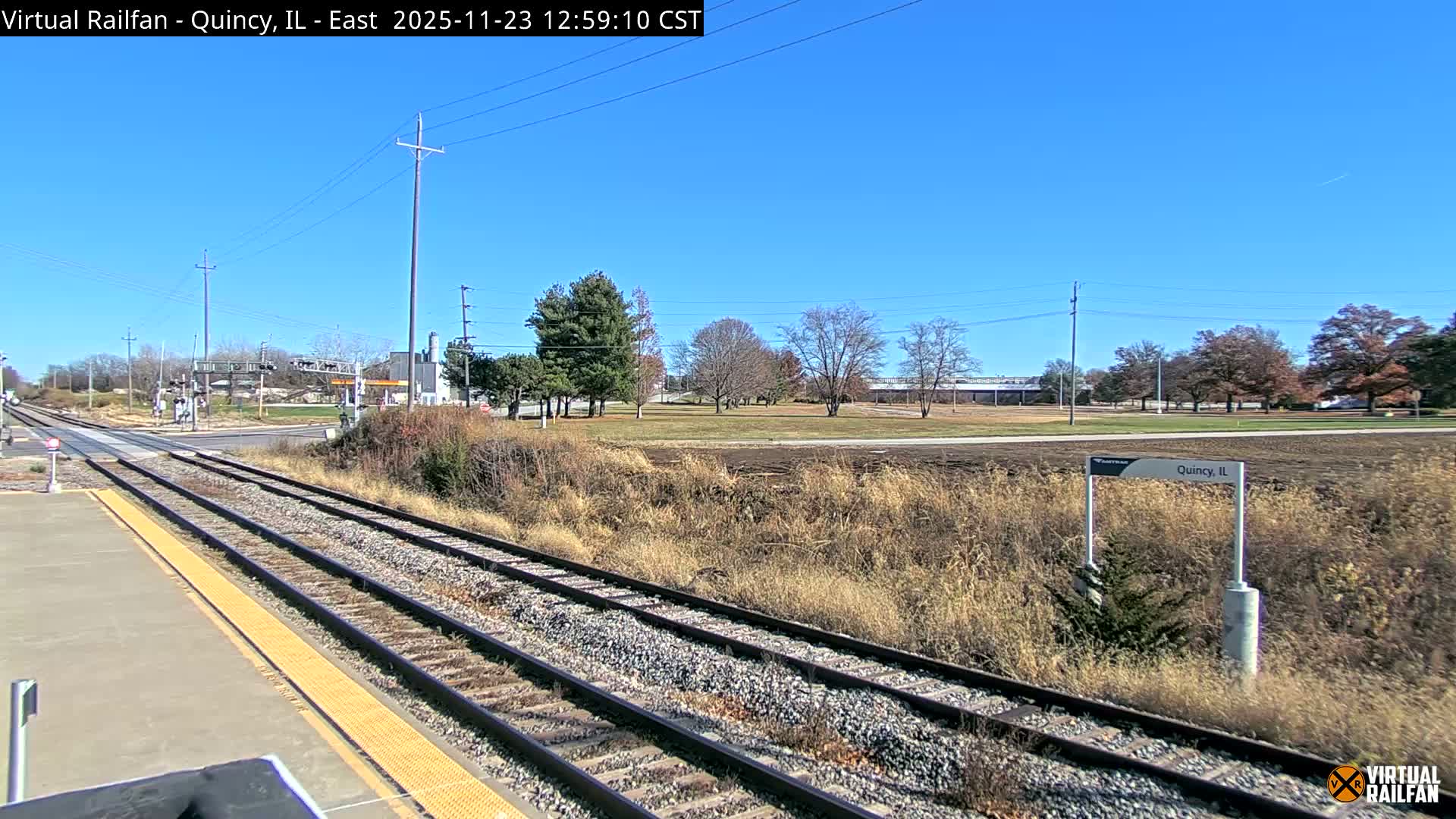 Quincy Amtrak Station & Railroad Crossing Live Cam - Quincy, Adams, Illinois, USA