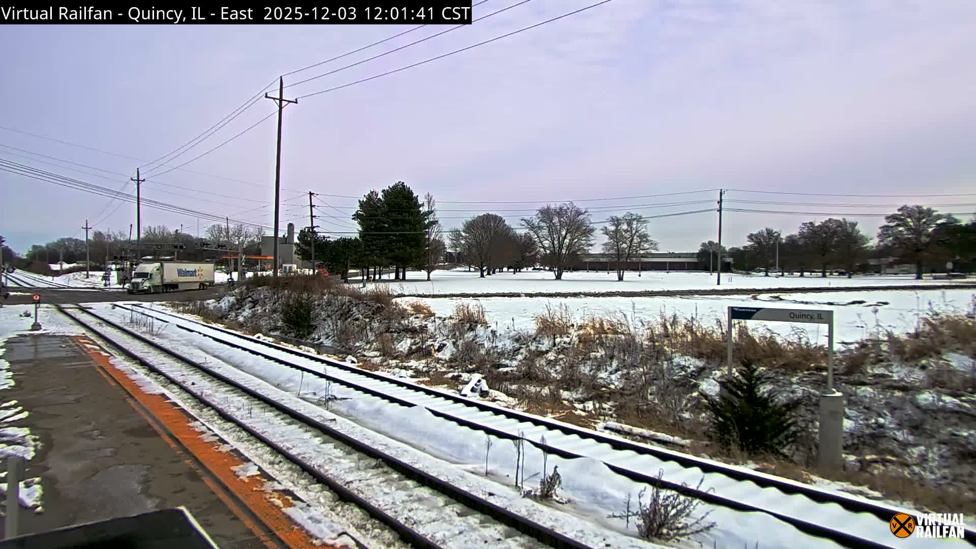Quincy Amtrak Station & Railroad Crossing Live Cam - Quincy, Adams, Illinois, USA