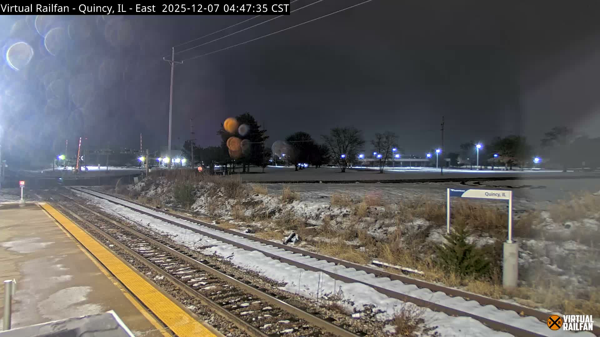 Quincy Amtrak Station & Railroad Crossing Live Cam - Quincy, Adams, Illinois, USA
