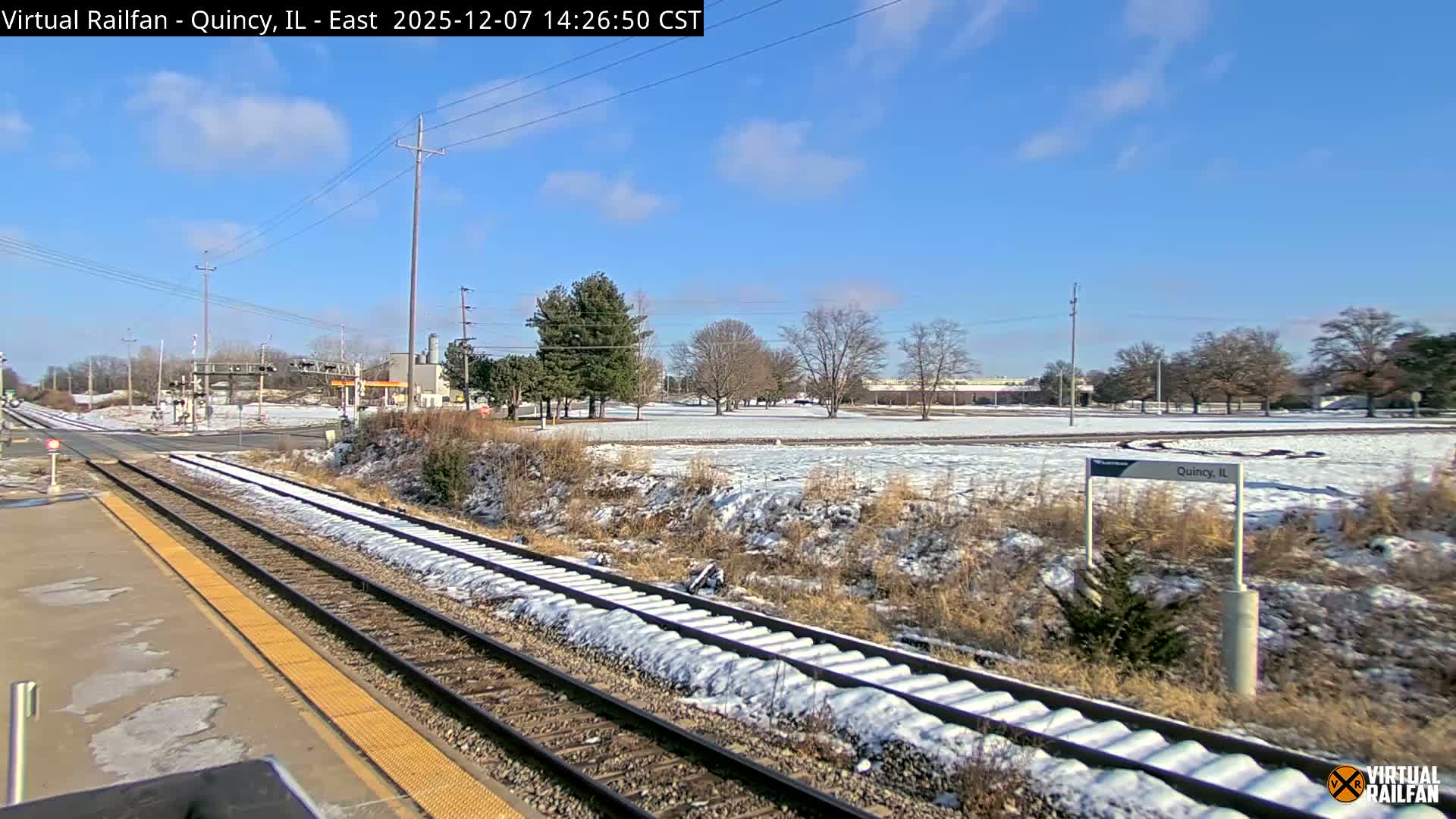 Quincy Amtrak Station & Railroad Crossing Live Cam - Quincy, Adams, Illinois, USA