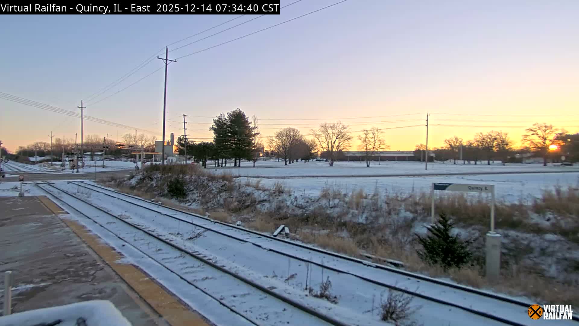 Quincy Amtrak Station & Railroad Crossing Live Cam - Quincy, Adams, Illinois, USA
