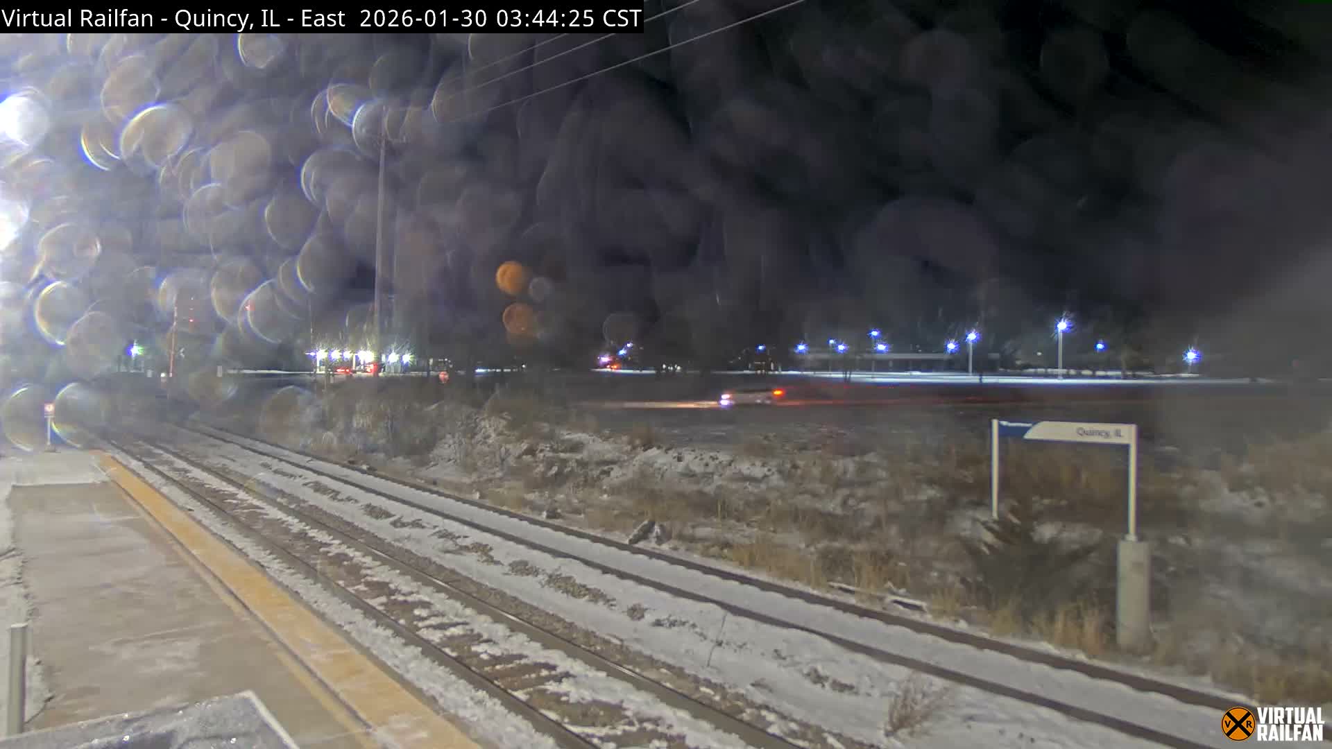 Quincy Amtrak Station & Railroad Crossing Live Cam - Quincy, Adams, Illinois, USA
