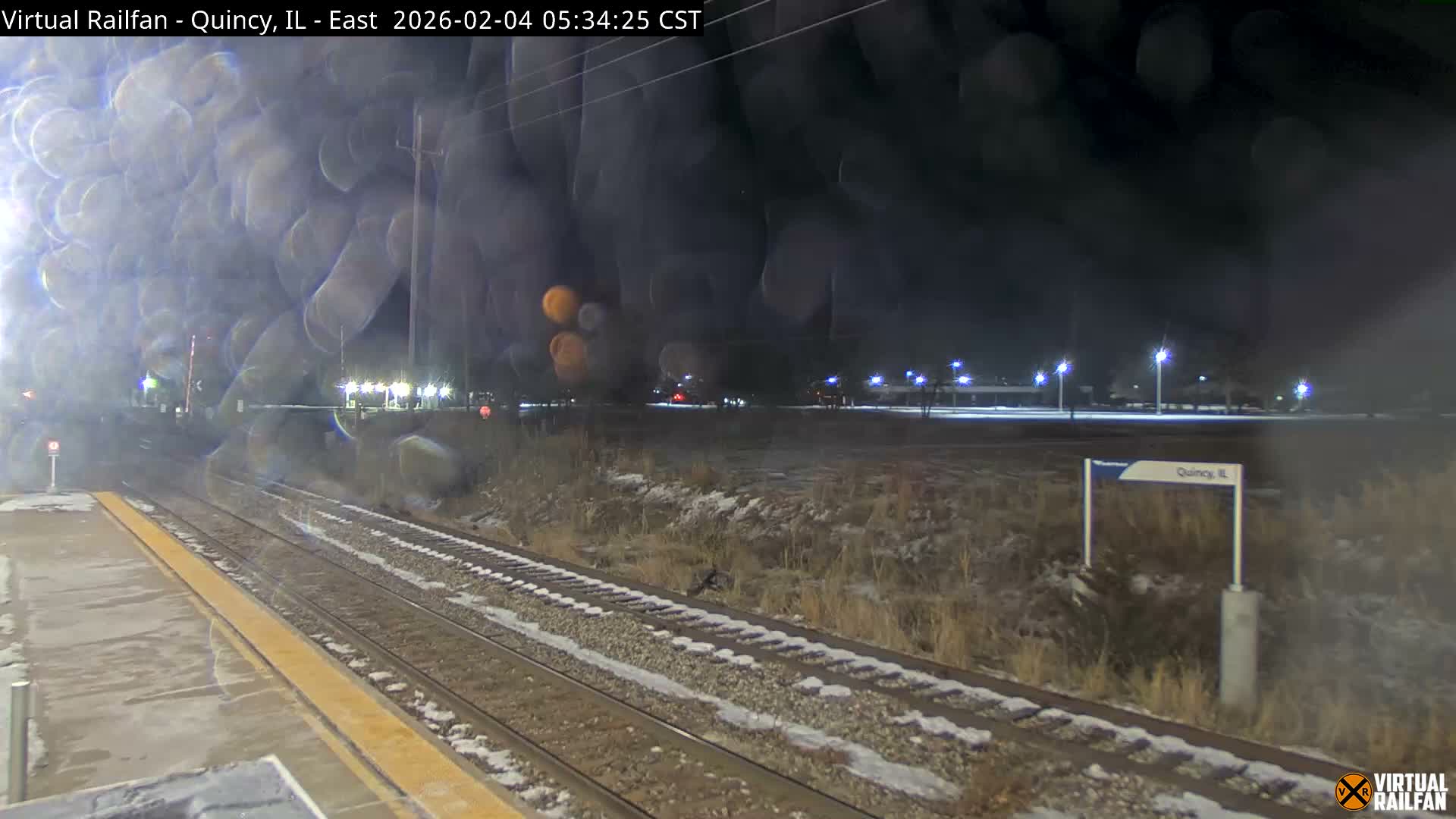 Quincy Amtrak Station & Railroad Crossing Live Cam - Quincy, Adams, Illinois, USA