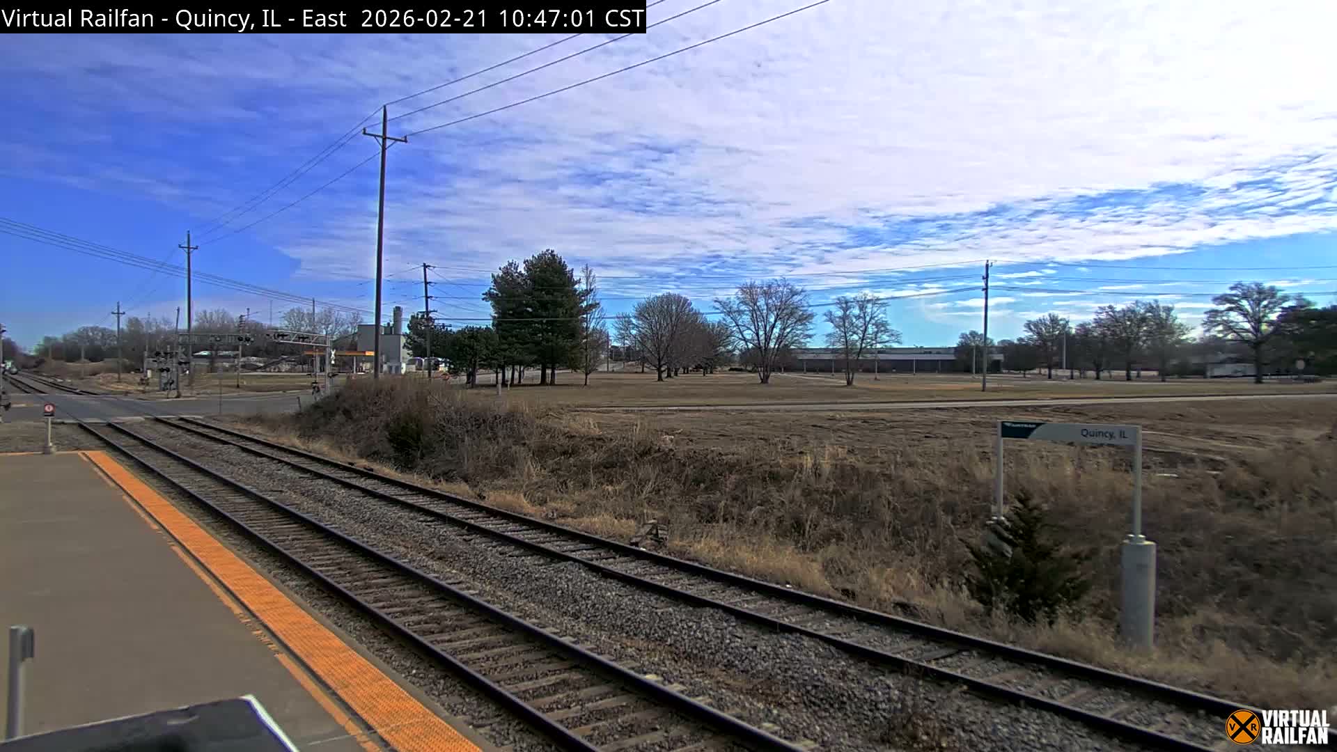 Quincy Amtrak Station & Railroad Crossing Live Cam - Quincy, Adams, Illinois, USA