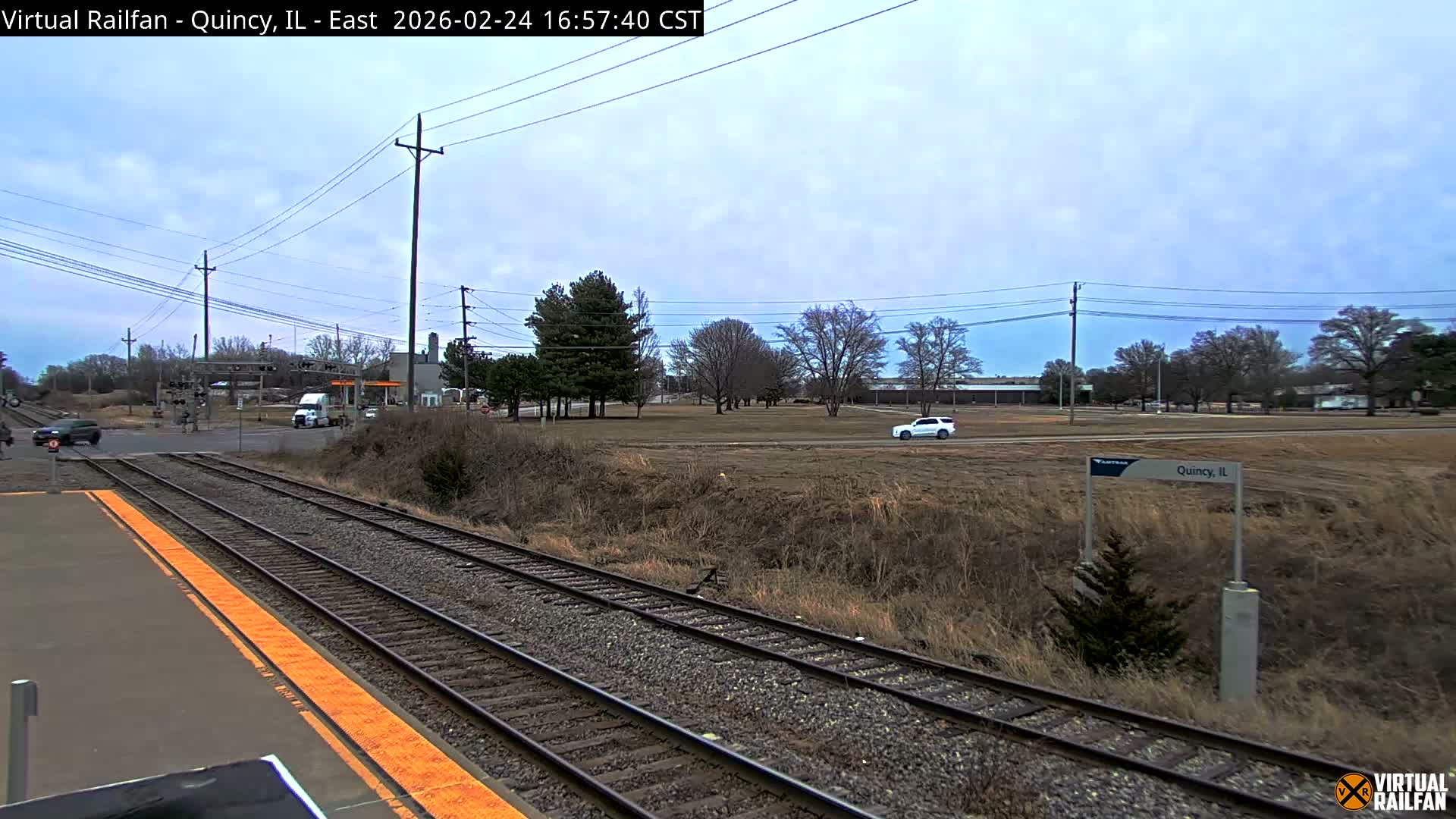 Quincy Amtrak Station & Railroad Crossing Live Cam - Quincy, Adams, Illinois, USA