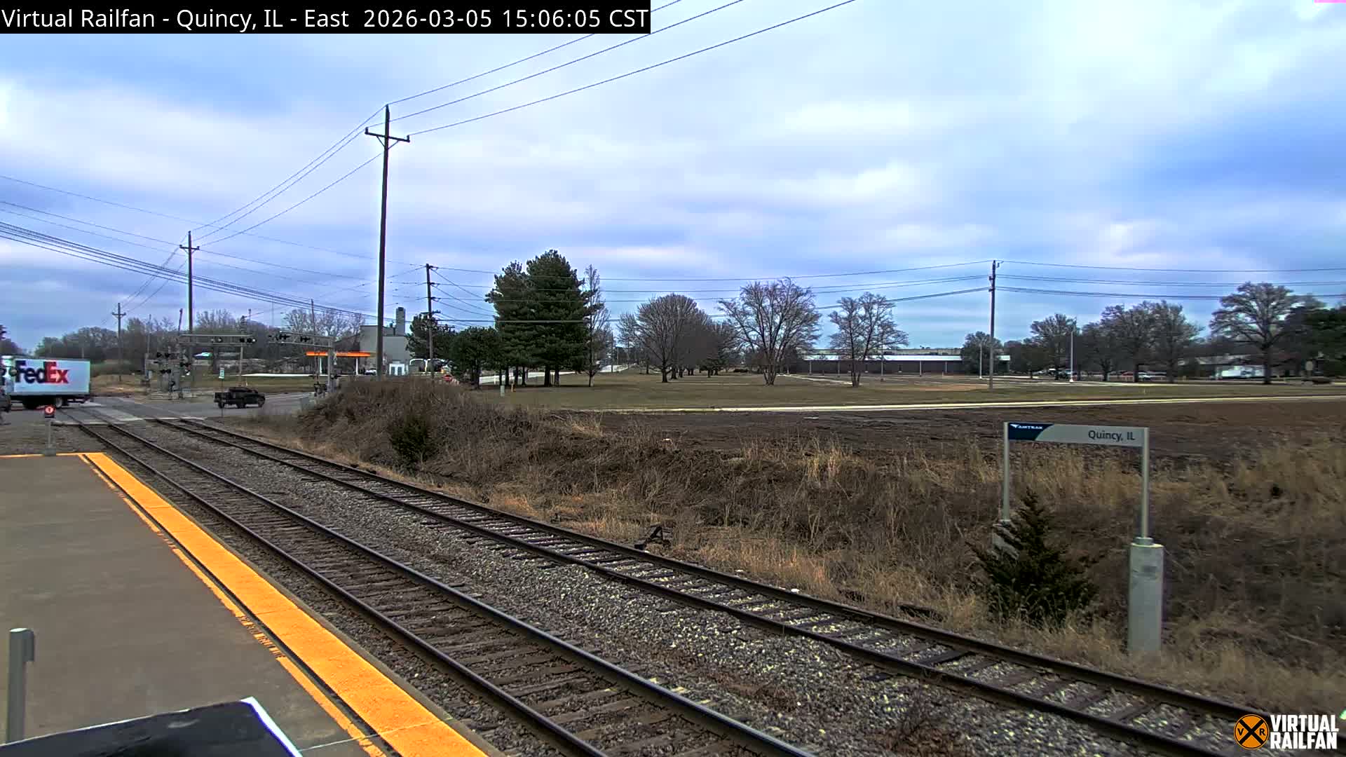 Quincy Amtrak Station & Railroad Crossing Live Cam - Quincy, Adams, Illinois, USA