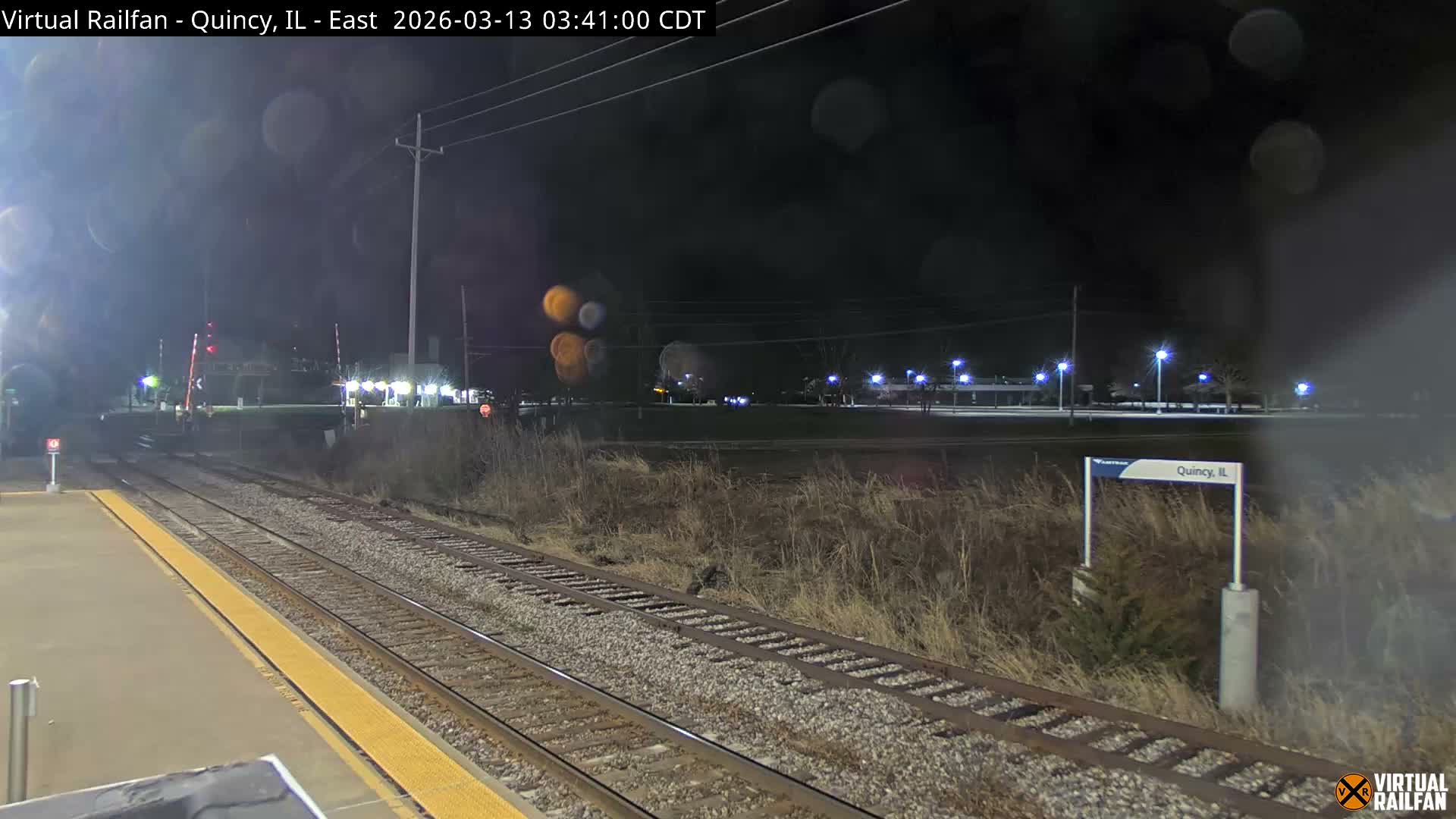 Quincy Amtrak Station & Railroad Crossing Live Cam - Quincy, Adams, Illinois, USA