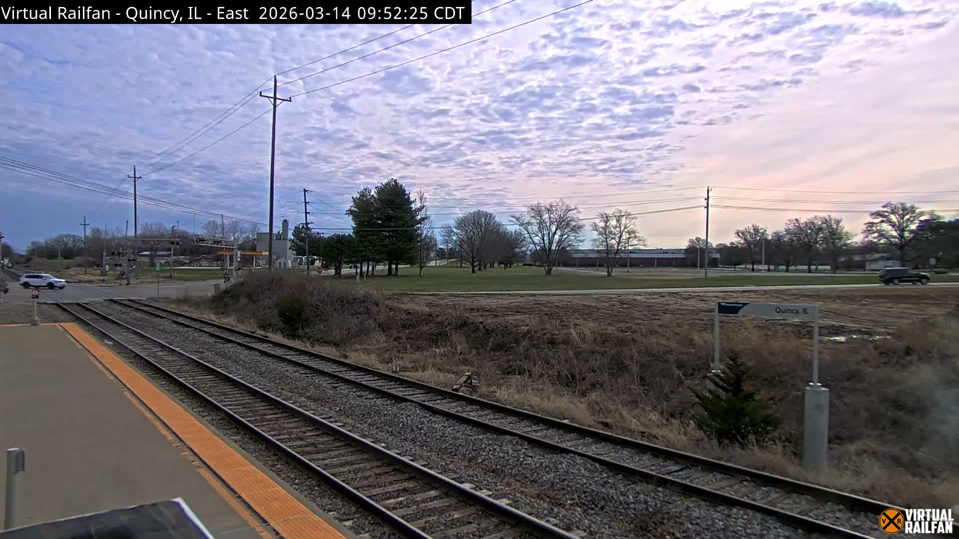 Quincy Amtrak Station & Railroad Crossing Live Cam - Quincy, Adams, Illinois, USA