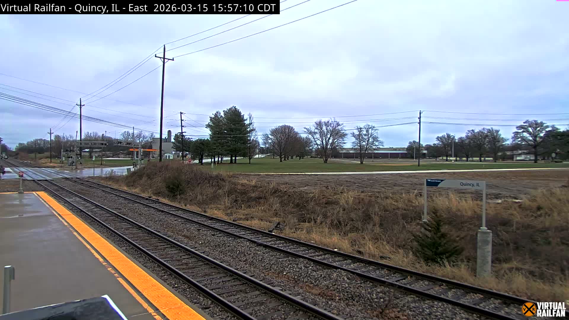 Quincy Amtrak Station & Railroad Crossing Live Cam - Quincy, Adams, Illinois, USA