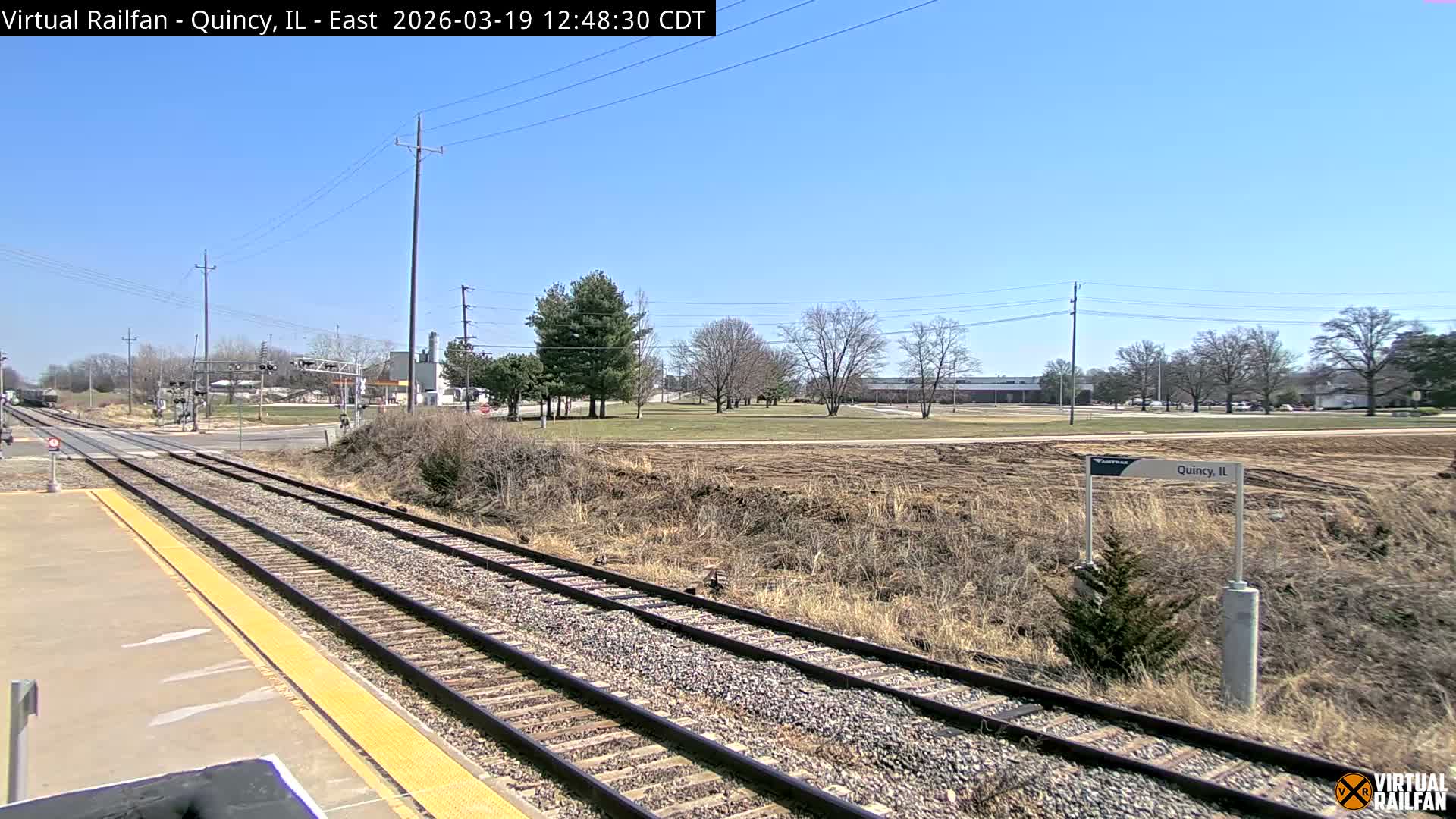 Quincy Amtrak Station & Railroad Crossing Live Cam - Quincy, Adams, Illinois, USA