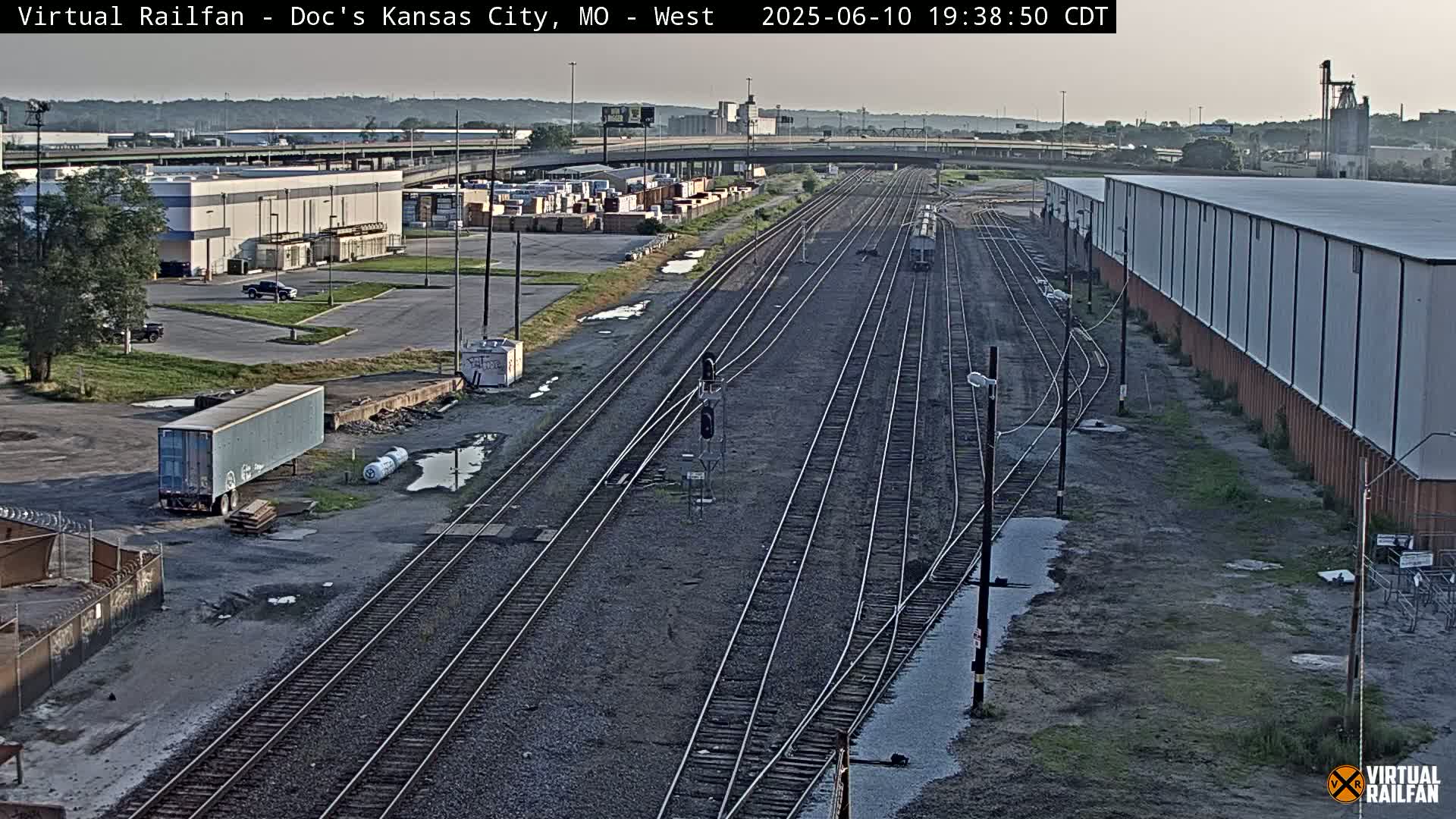 Kansas City Skyline & Train Depot Live Cam - Kansas City, Jackson, Missouri, USA 