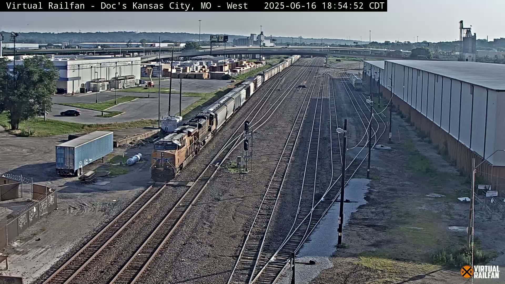 Kansas City Skyline & Train Depot Live Cam - Kansas City, Jackson, Missouri, USA 