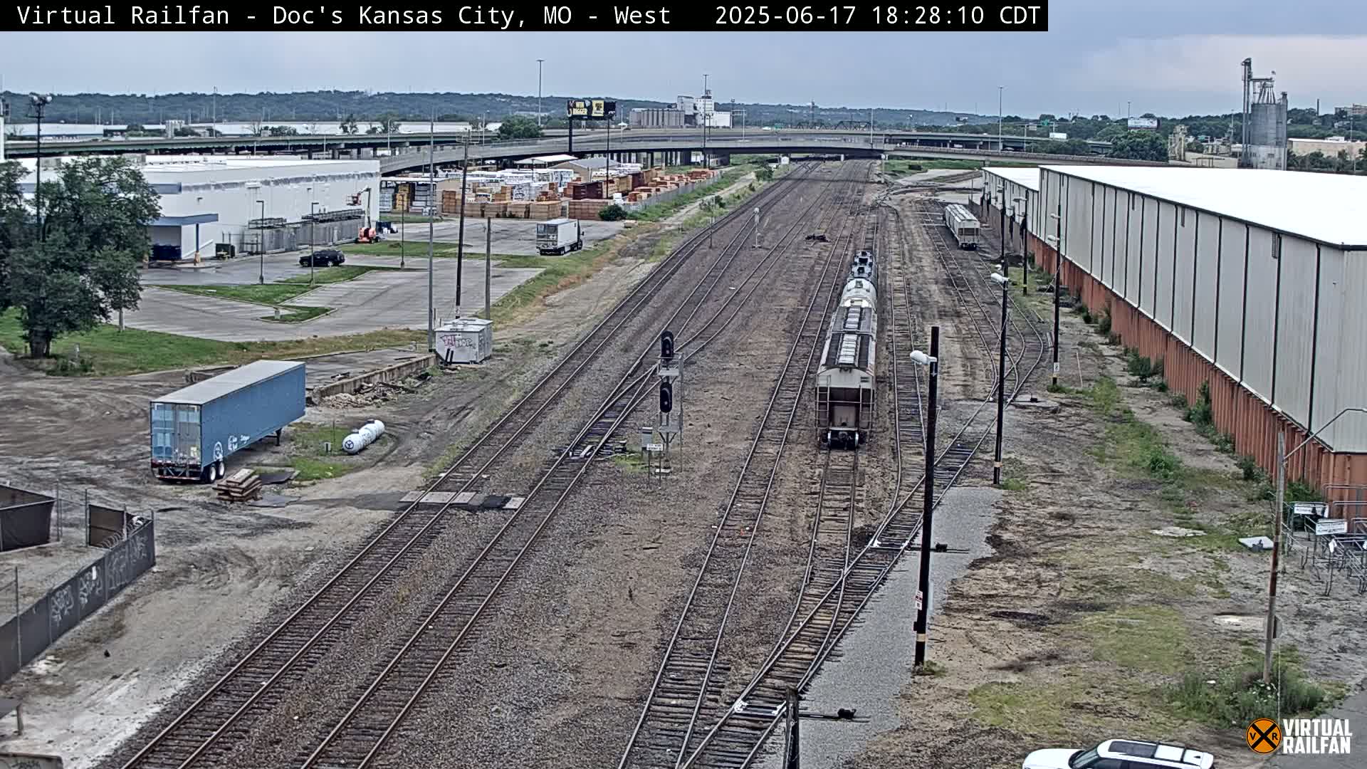 Kansas City Skyline & Train Depot Live Cam - Kansas City, Jackson, Missouri, USA 