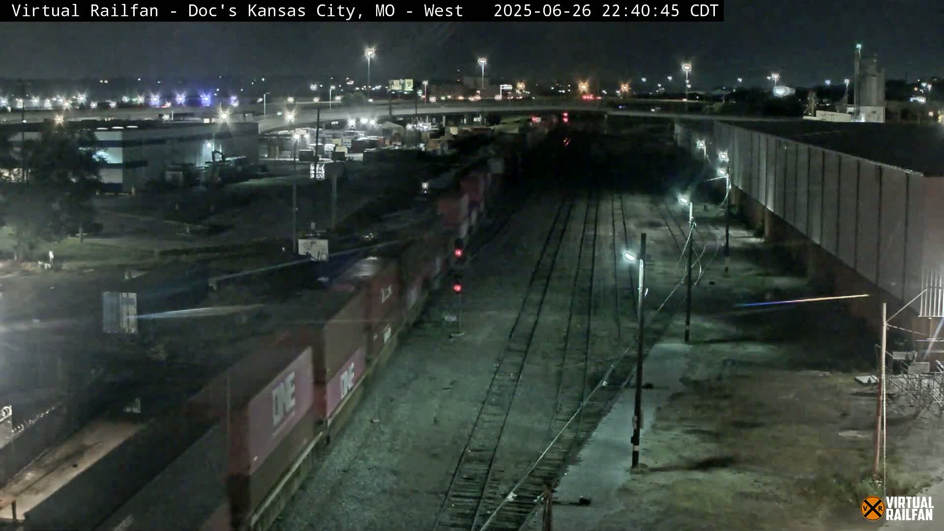 Kansas City Skyline & Train Depot Live Cam - Kansas City, Jackson, Missouri, USA 