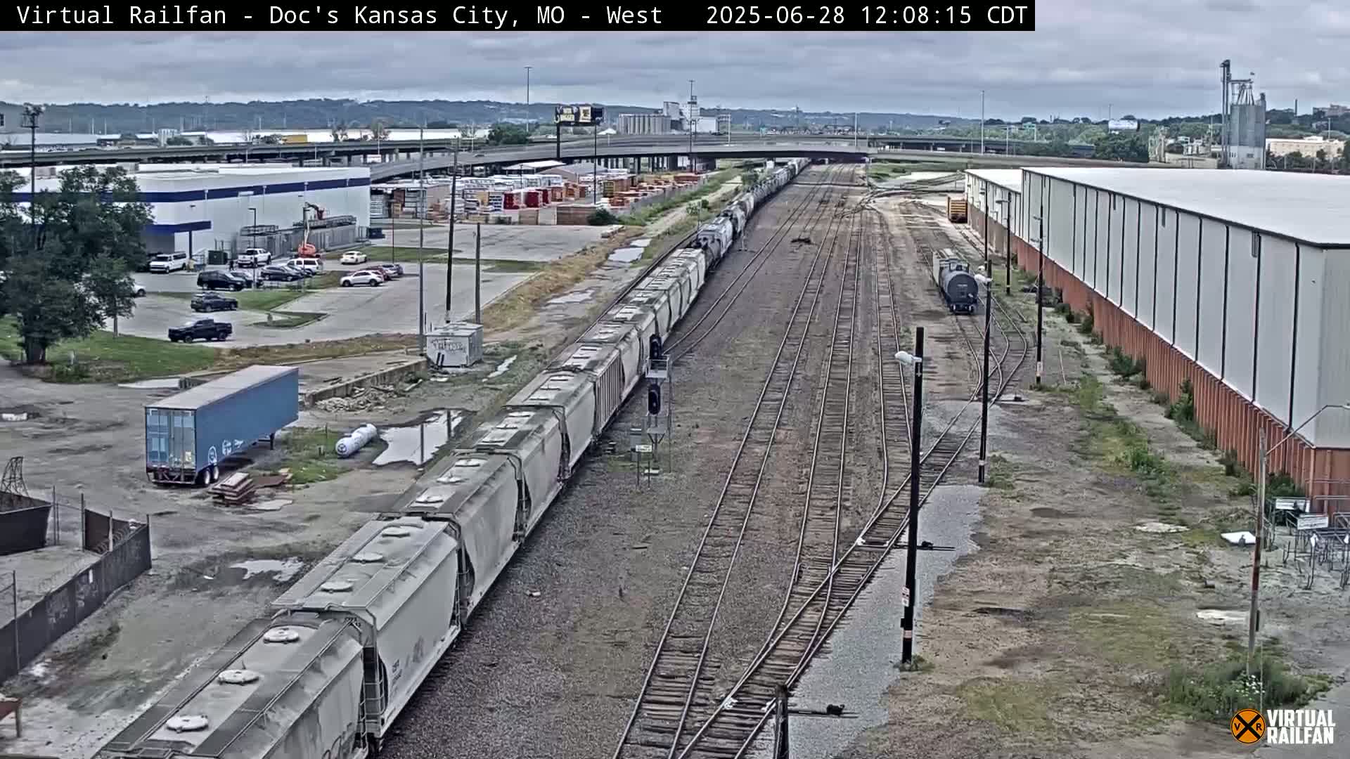 Kansas City Skyline & Train Depot Live Cam - Kansas City, Jackson, Missouri, USA 